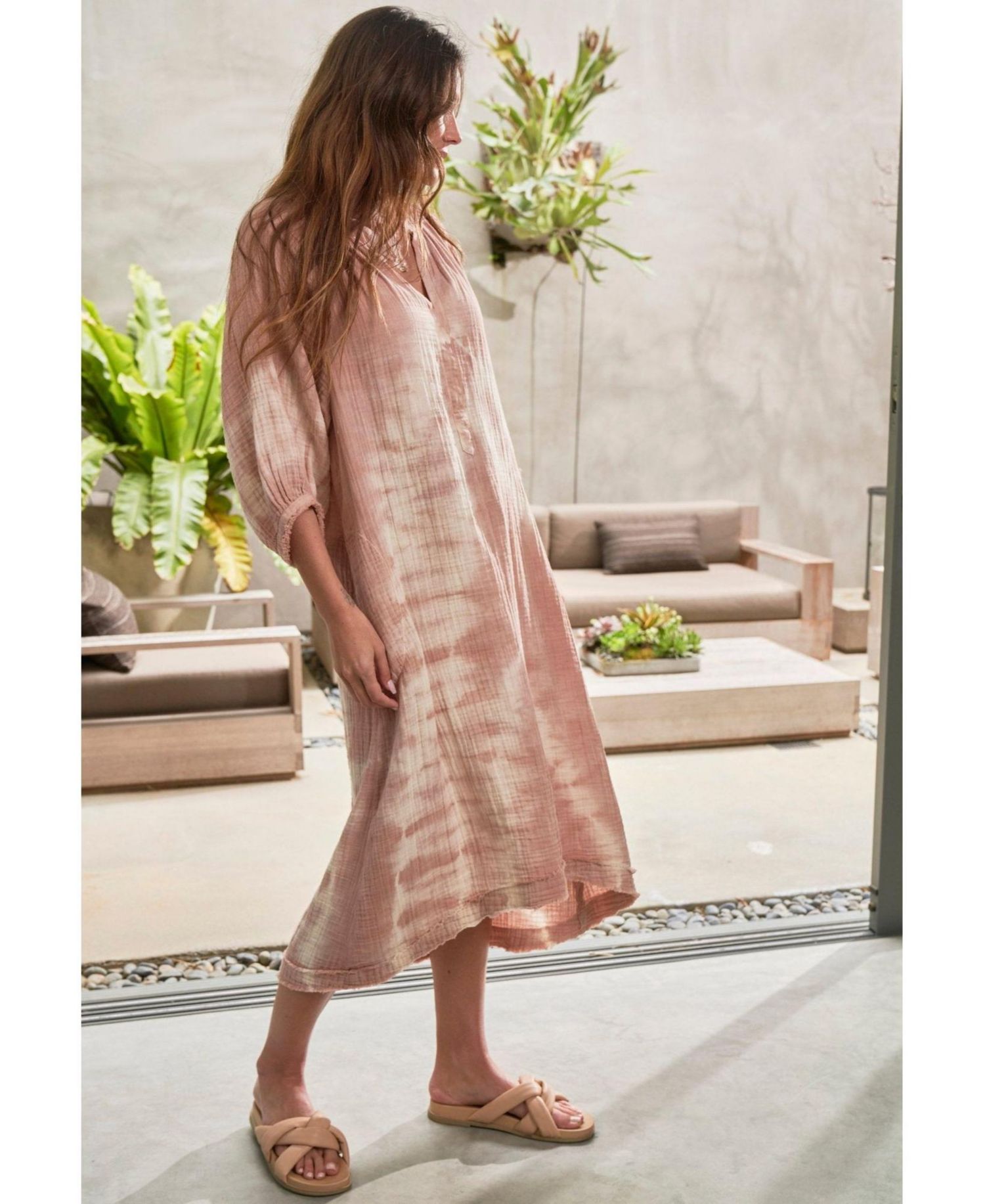 Women's Ocean+main Tie Dye V-Neck Cotton Gauze 3/4 Sleeve Dress with Pockets
