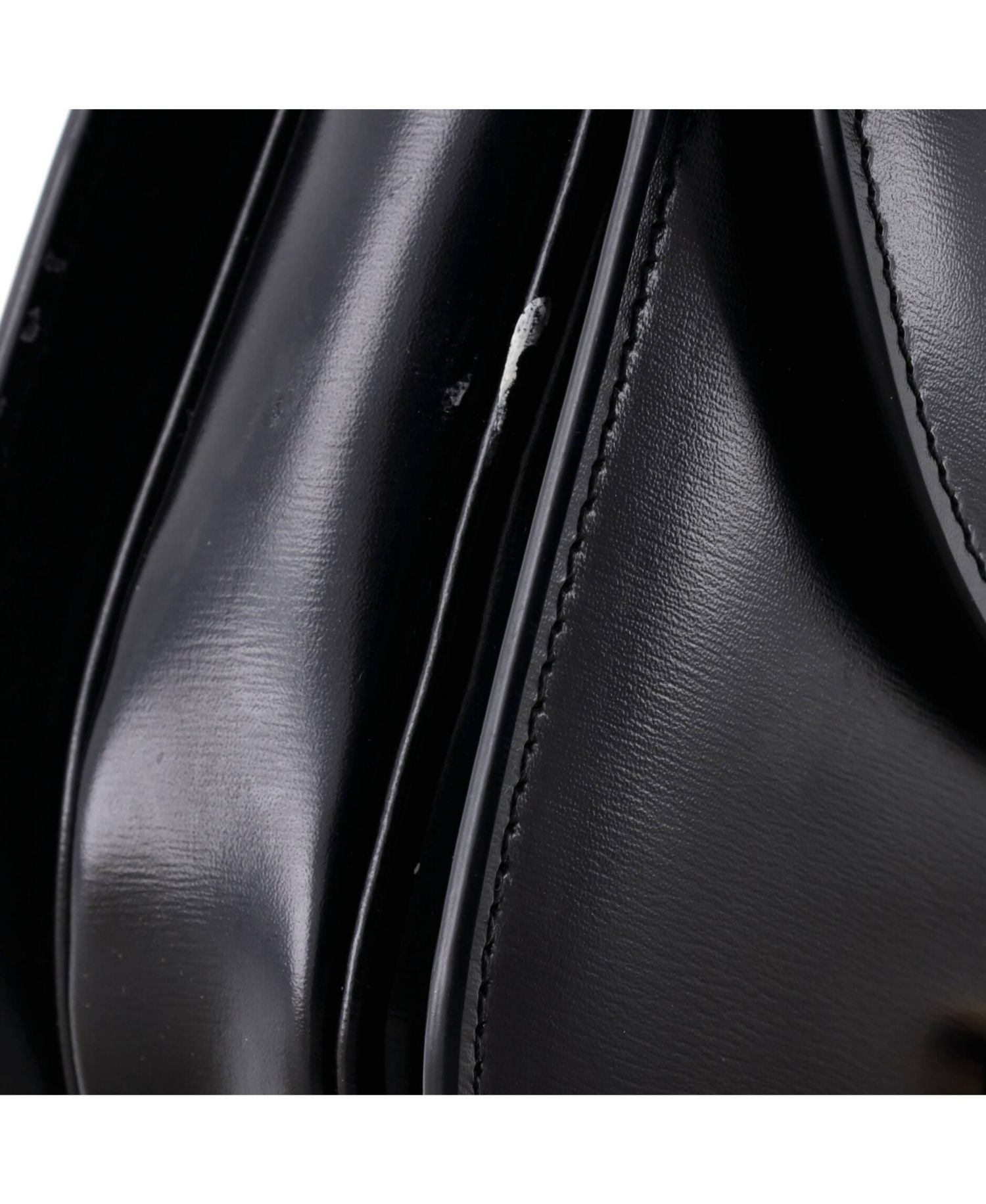 Triomphe Besace Clea Chain Flap Bag Leather
