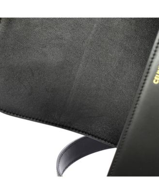 Medium Triomphe Shoulder Bag Smooth Calfskin