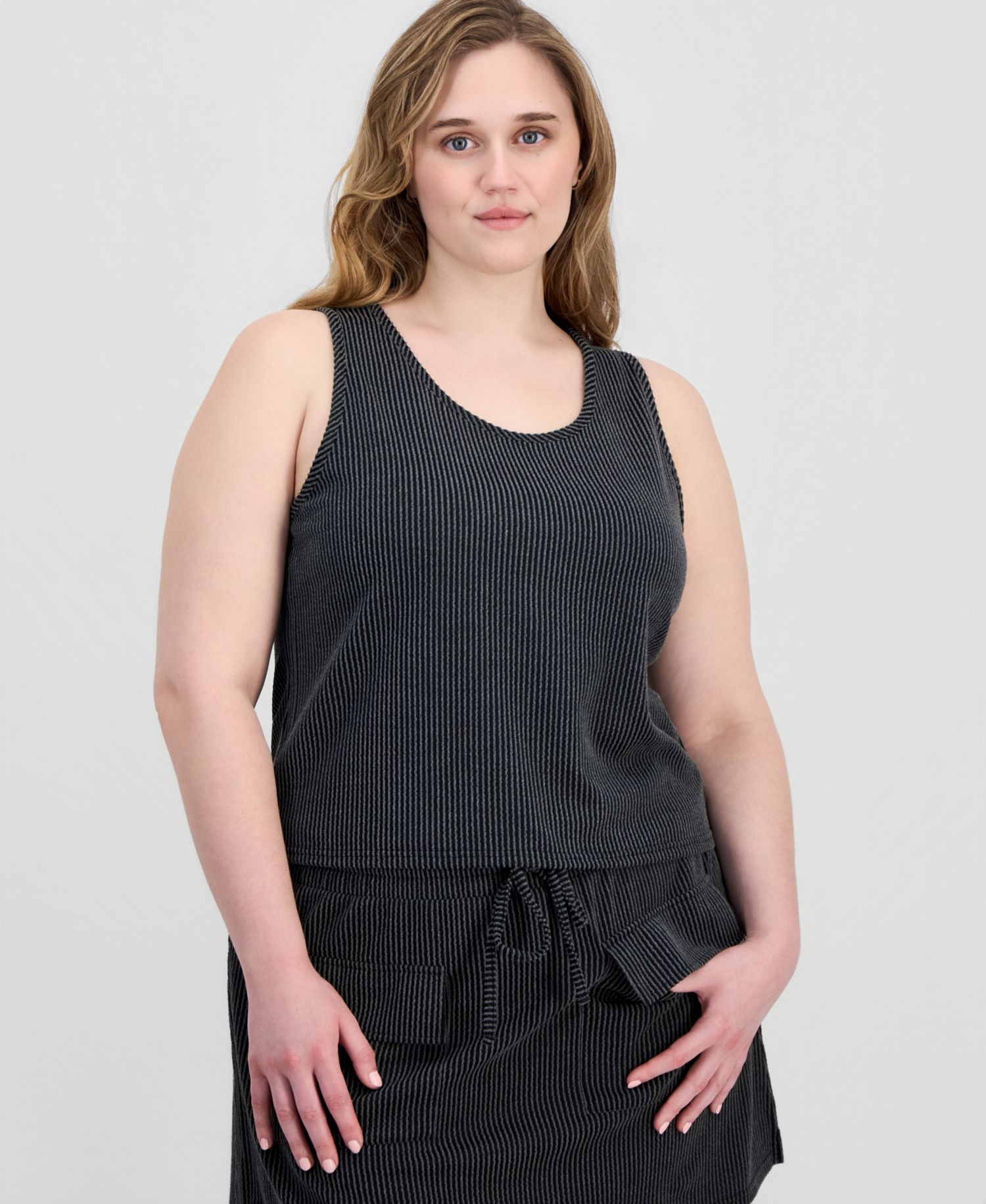 Trendy Plus Size Ribbed Knit Sleeveless Top & Skort Set