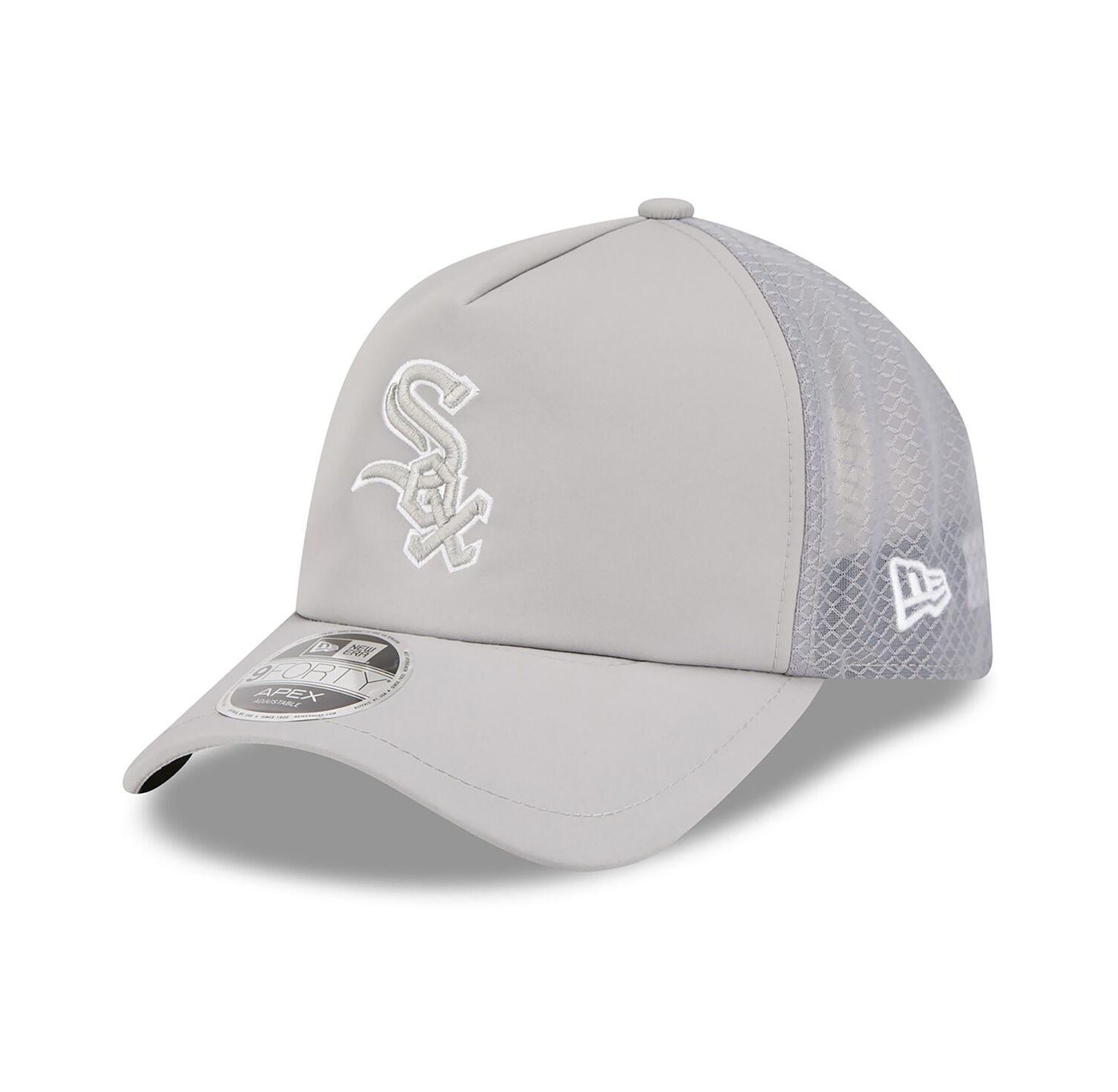 Men's Gray Chicago White Sox 2026 Batting Practice Apex 9FORTY Adjustable Trucker Hat