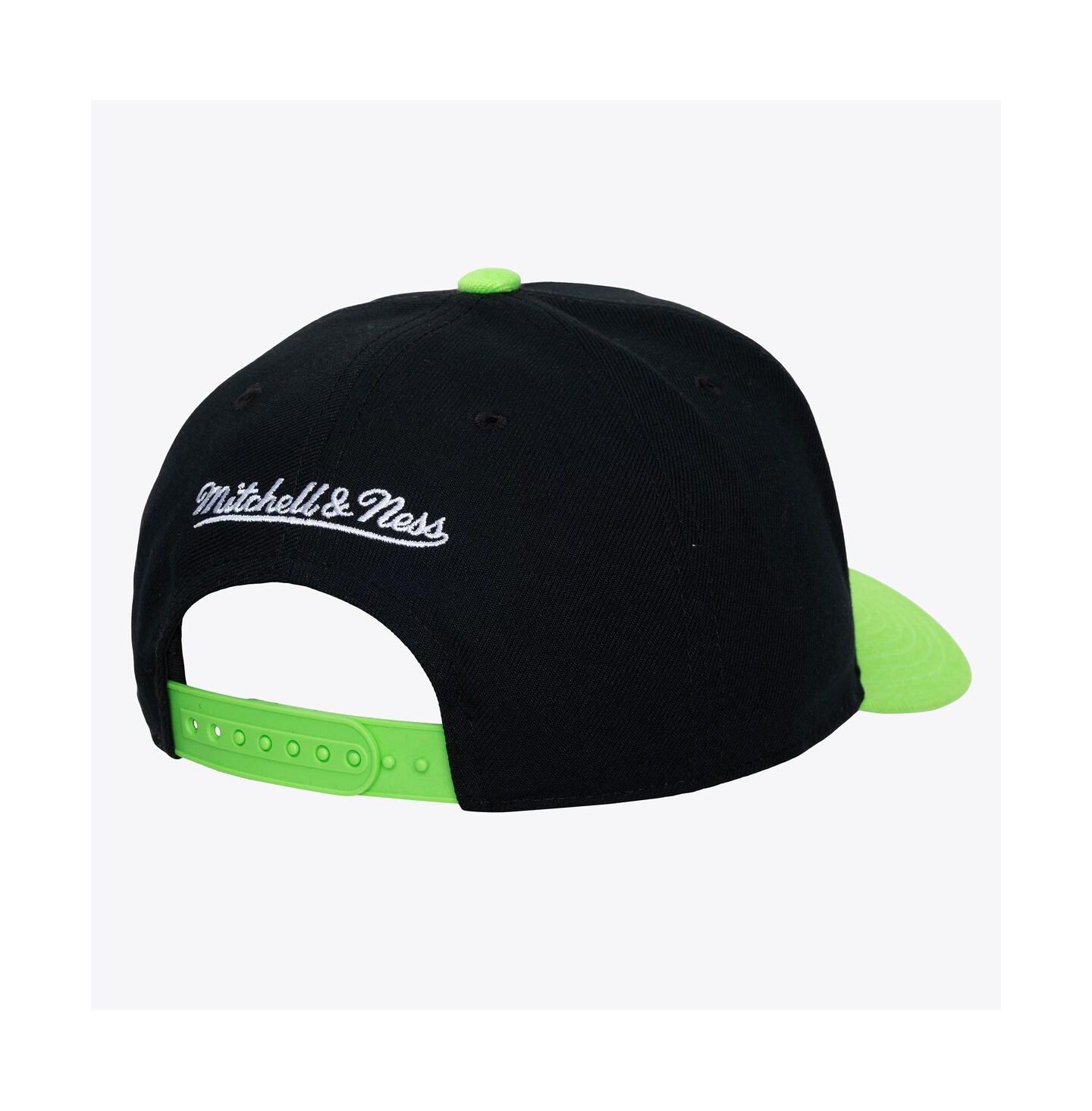 Мужская кепка Mitchell & Ness Black Boston Celtics Hardwood Classics Legendary Away Pro-Pinch Adjustable Hat — фото 4