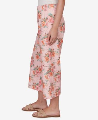 Petite Floral Eyelet Pull-On Capri Pants