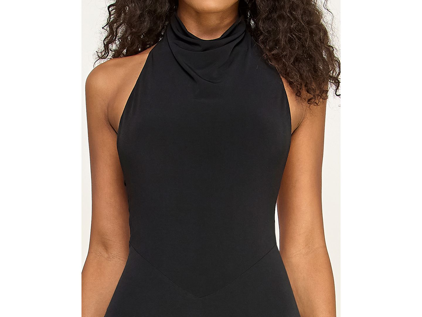 Женские платья Alex & Sophia Juniors' Drape Halter Neck V-Waist Detail Gown, цвет: Чёрный — фото 3