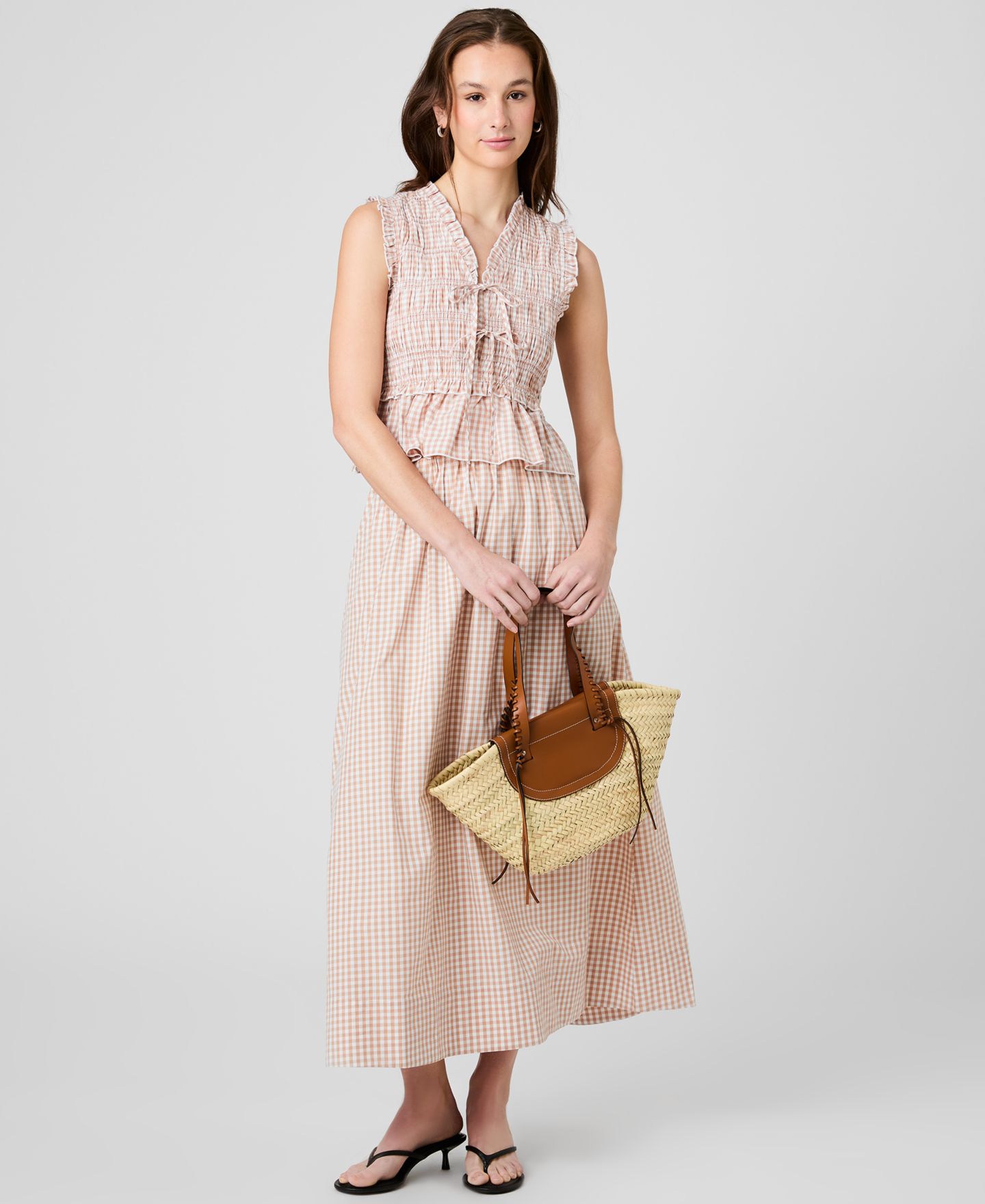 Женская юбка French Connection Gingham Ruched Waist Midi, цвет: В мелкую клетку миндальный телесный — фото 2