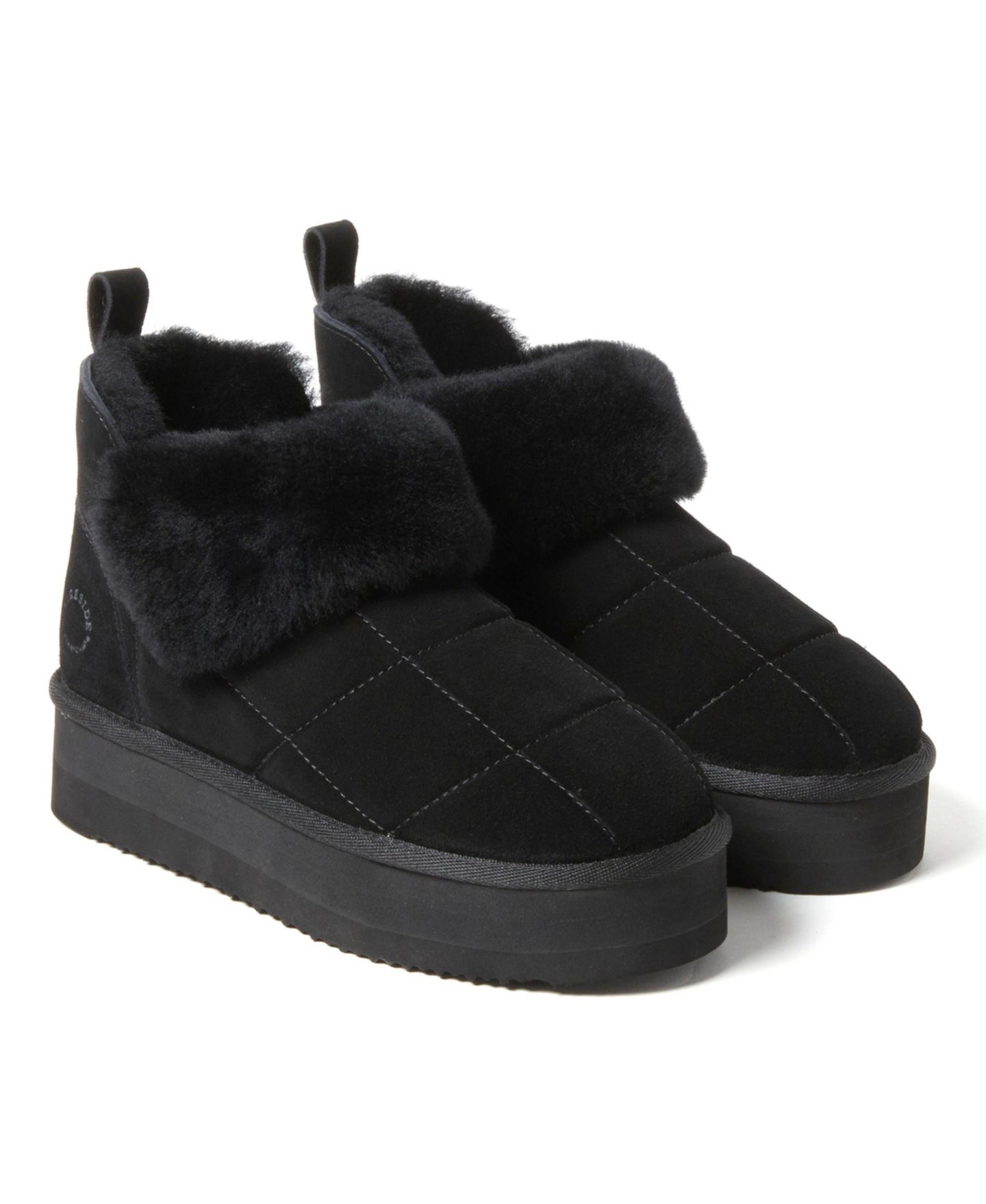 Женские стёганые ботильоны Dearfoams Fireside Bayswater на платформе из натуральной овчины, цвет: Чёрный — фото 7