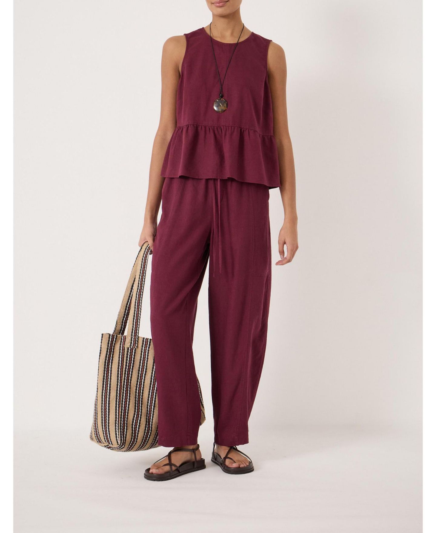 Женский топ Hush Nomie Linen Blend Peplum, цвет: Тёмно-бордовый красный — фото 8