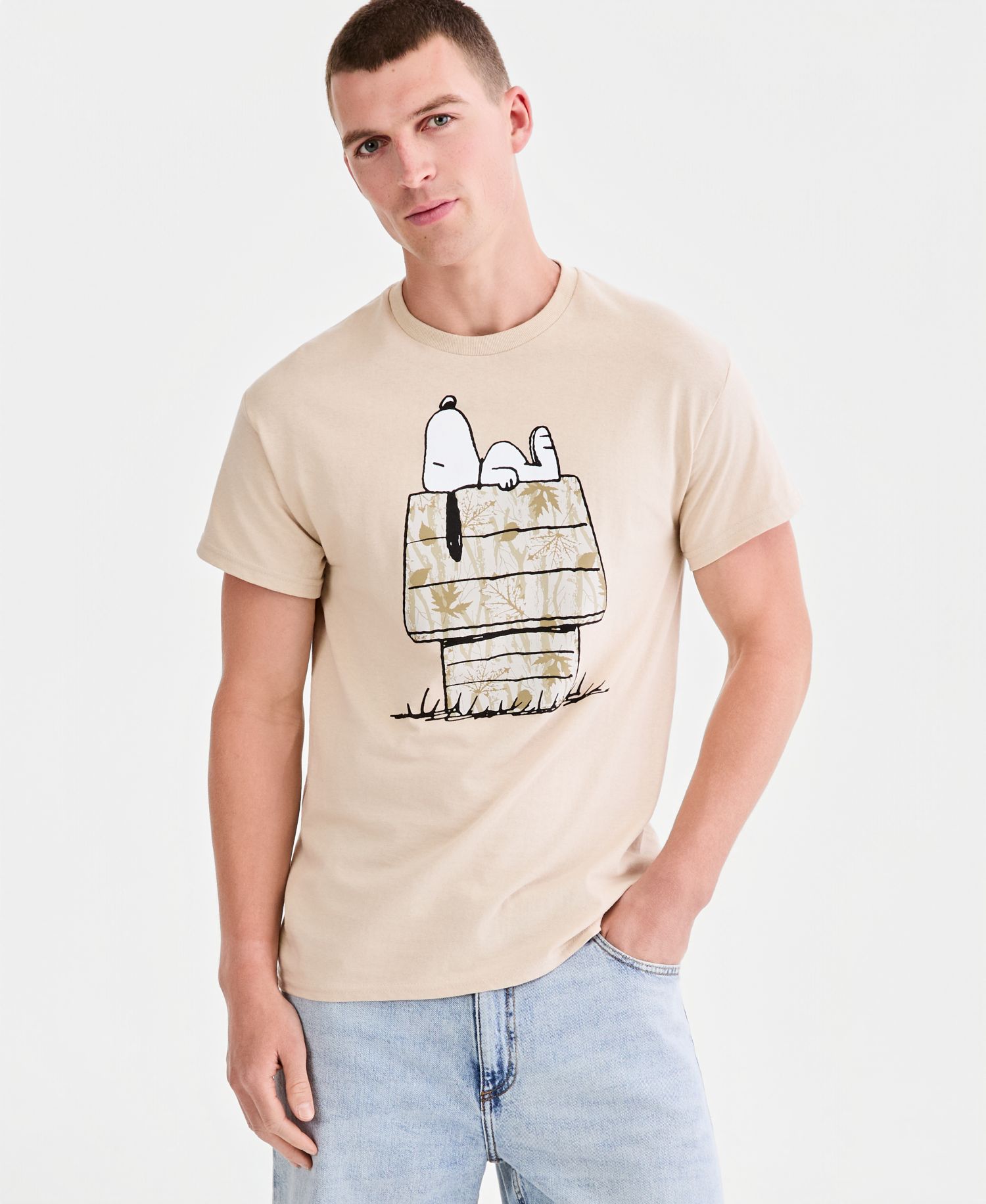 Men's Cotton Snoopy Camo House Graphic T-Shirt