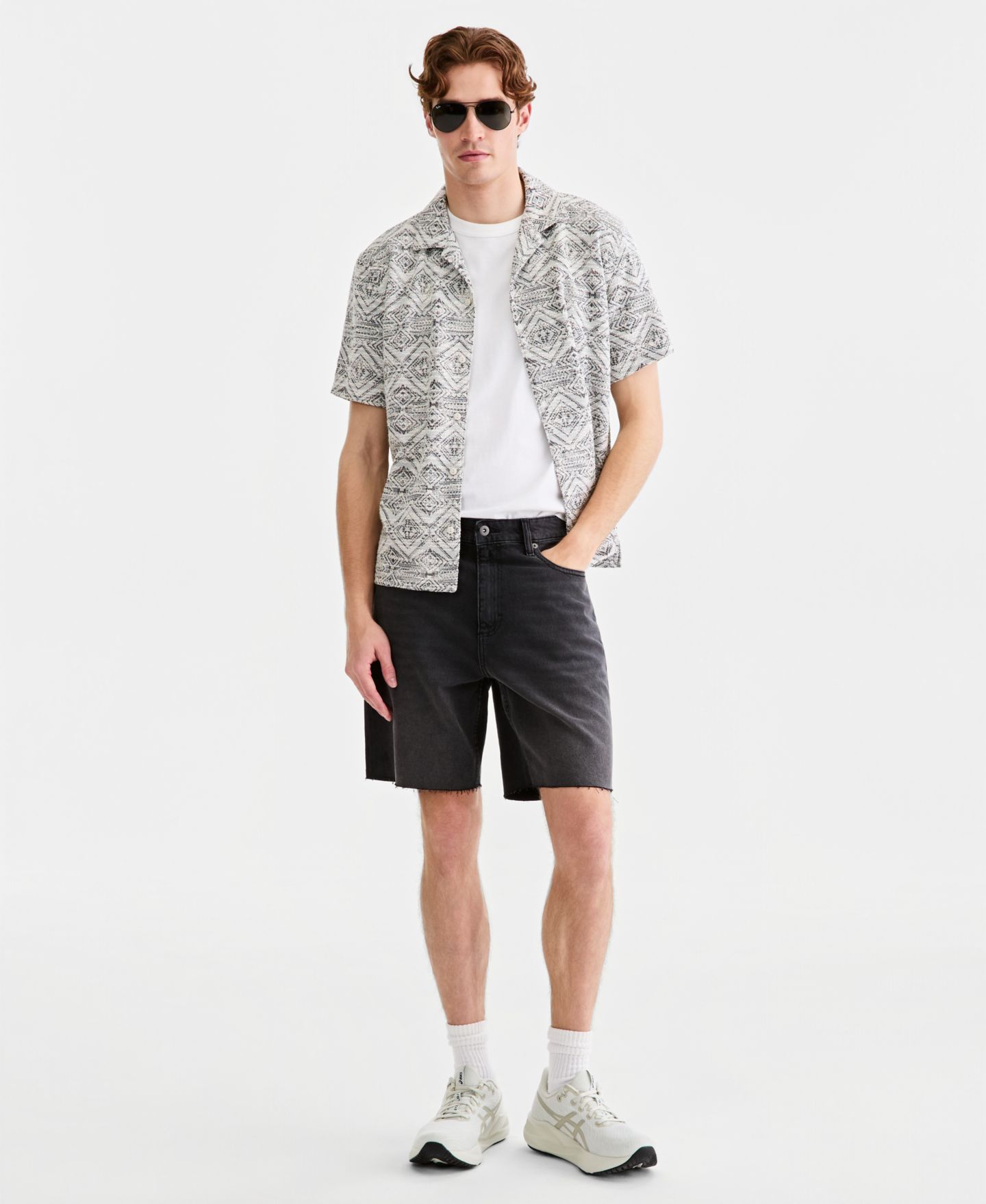 Мужские шорты Sun + Stone Bennett Relaxed-Fit Denim Shorts, цвет: Варёный — фото 2