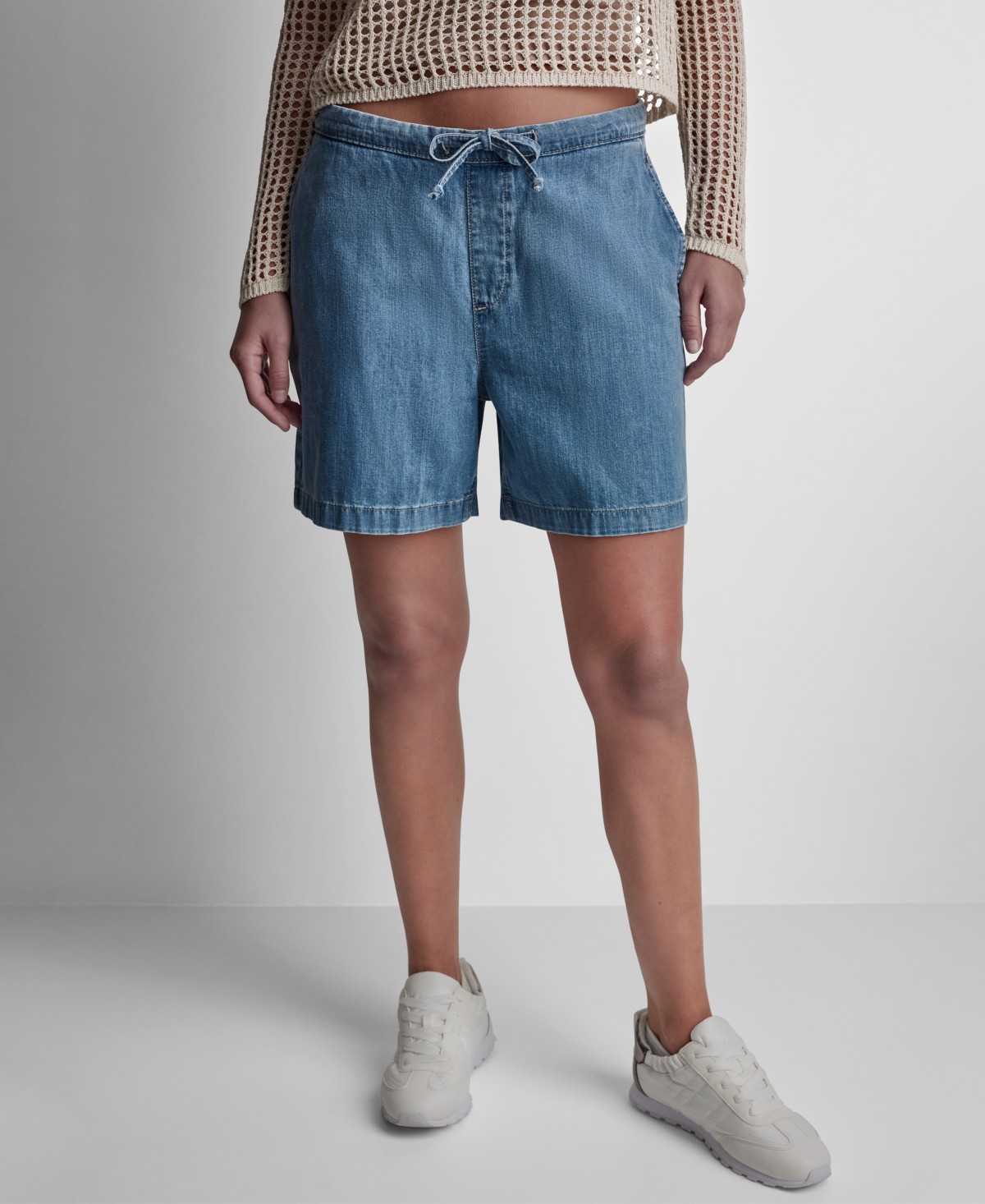 Женские DKNY Jeans Women's Mid-Rise Flowy Relaxed Pull-On Shorts — фото 1