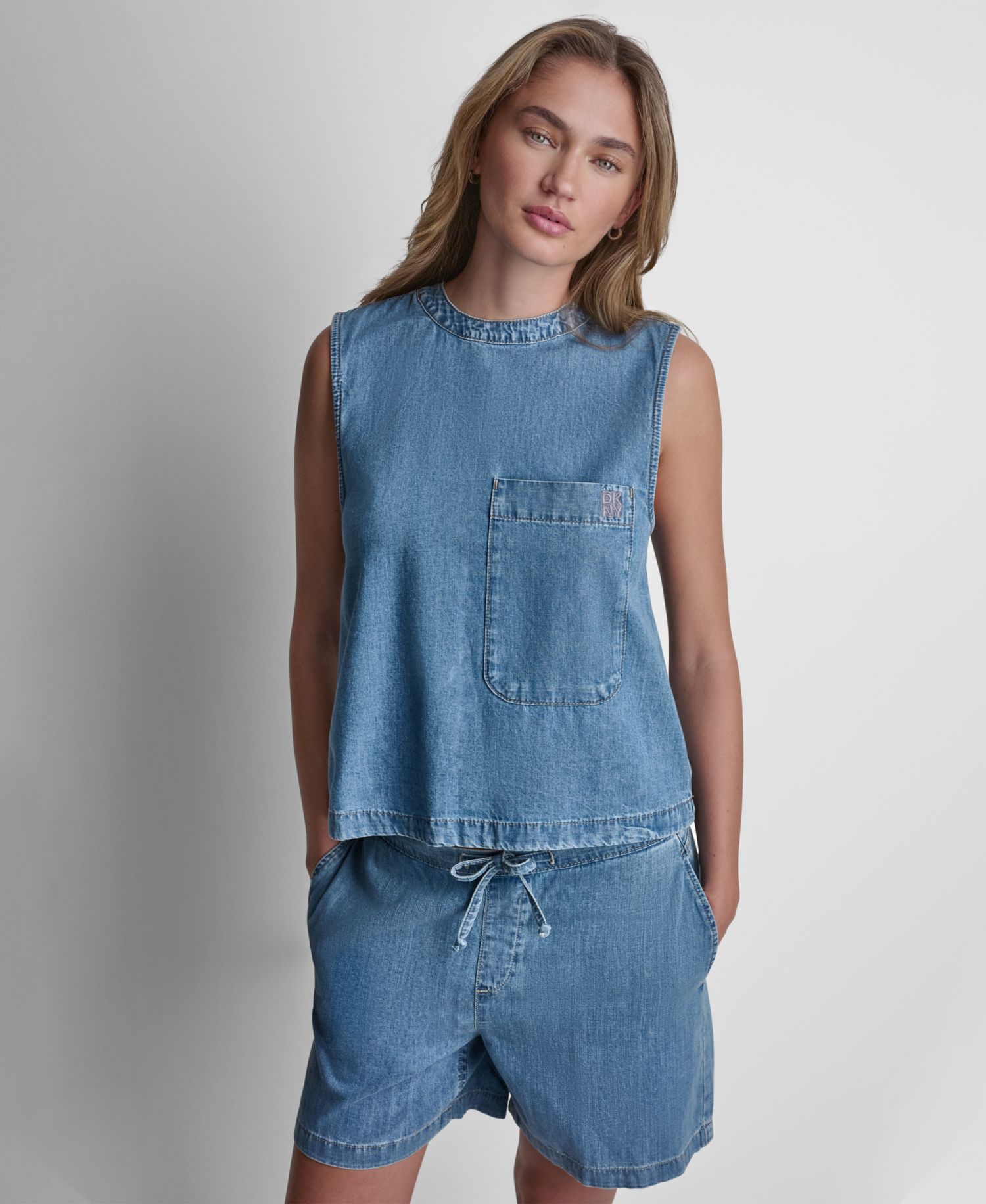 Women's Mid-Rise Flowy Relaxed Pull-On Shorts
