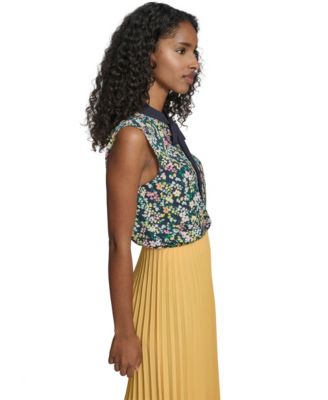 Women's Sleeveless V-Neck Blouse