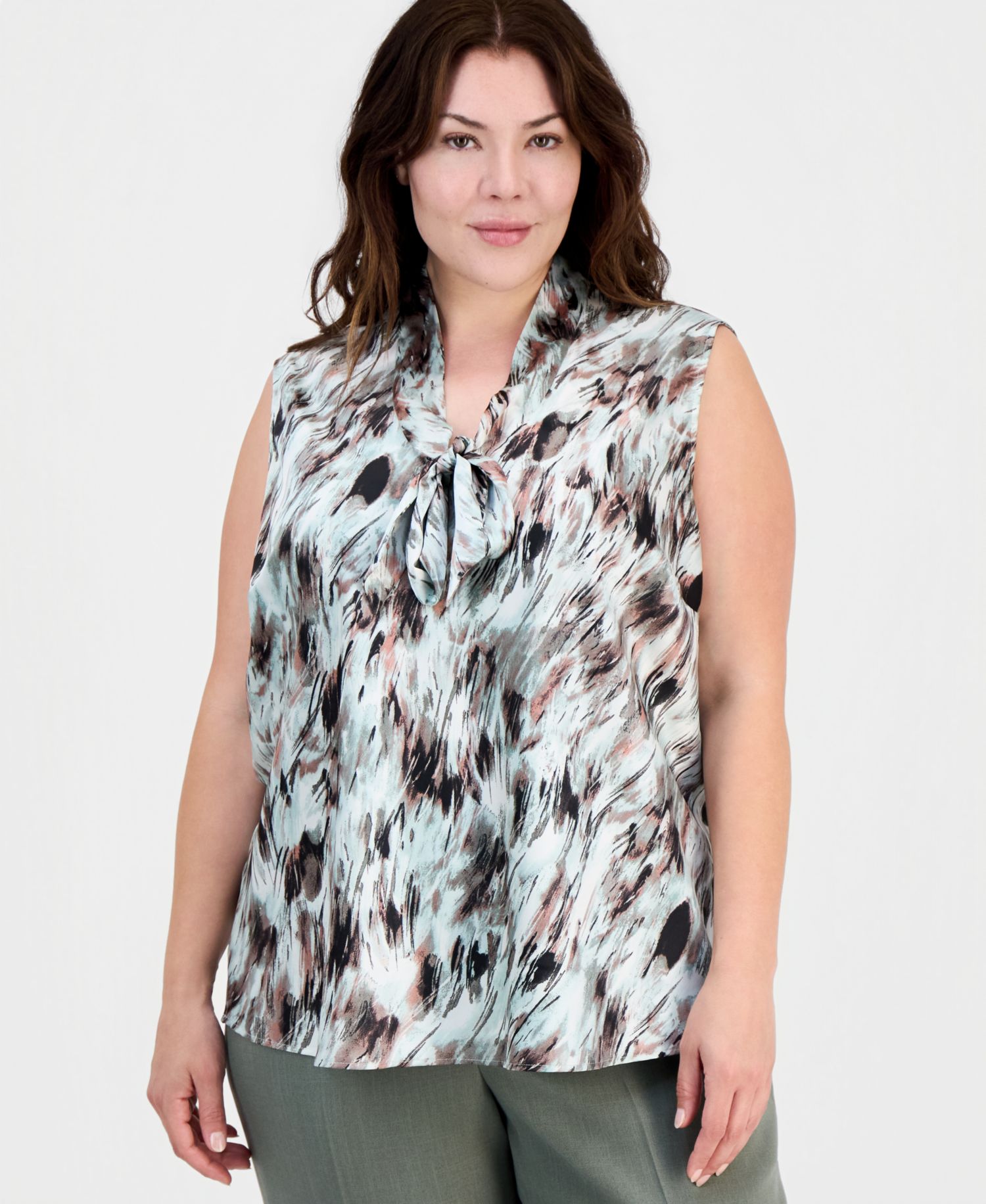 Plus size Sleeveless Tie-Front Top