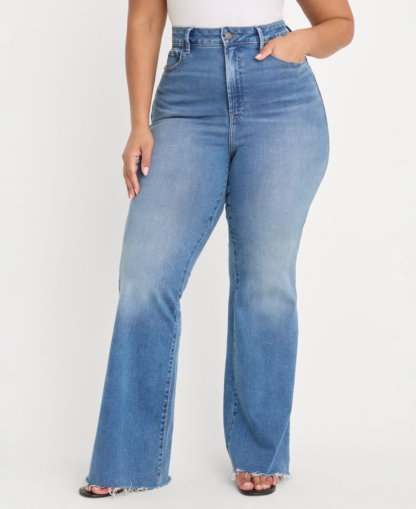 Женские джинсы Good American Flare-Leg Mid-Rise, цвет: Индиго — фото 7