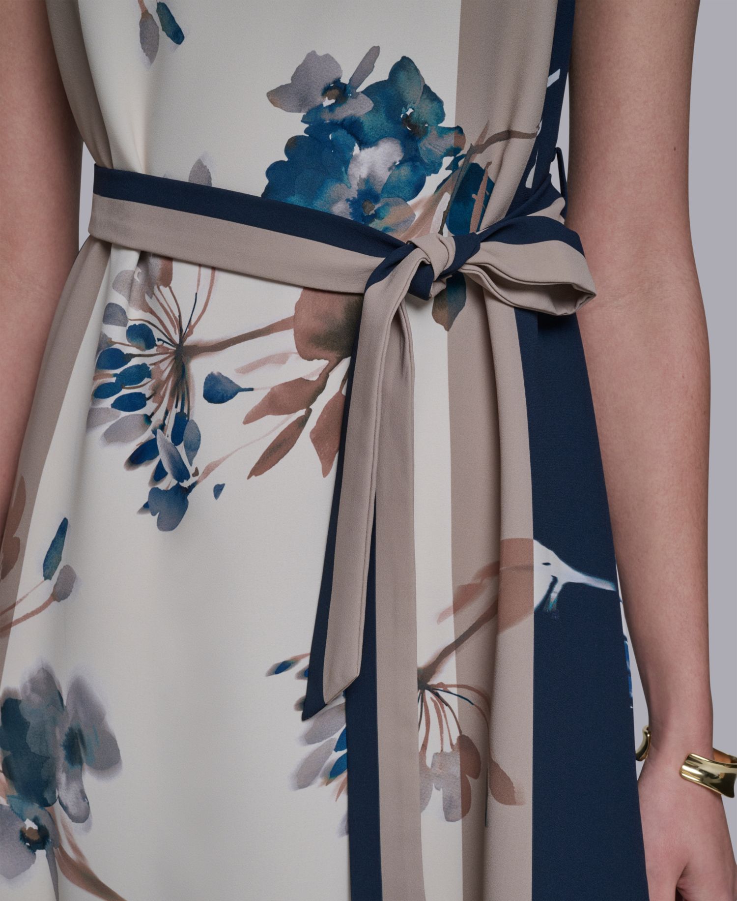 Women's Sleeveless Self-Belt Floral Printed Midi Dress