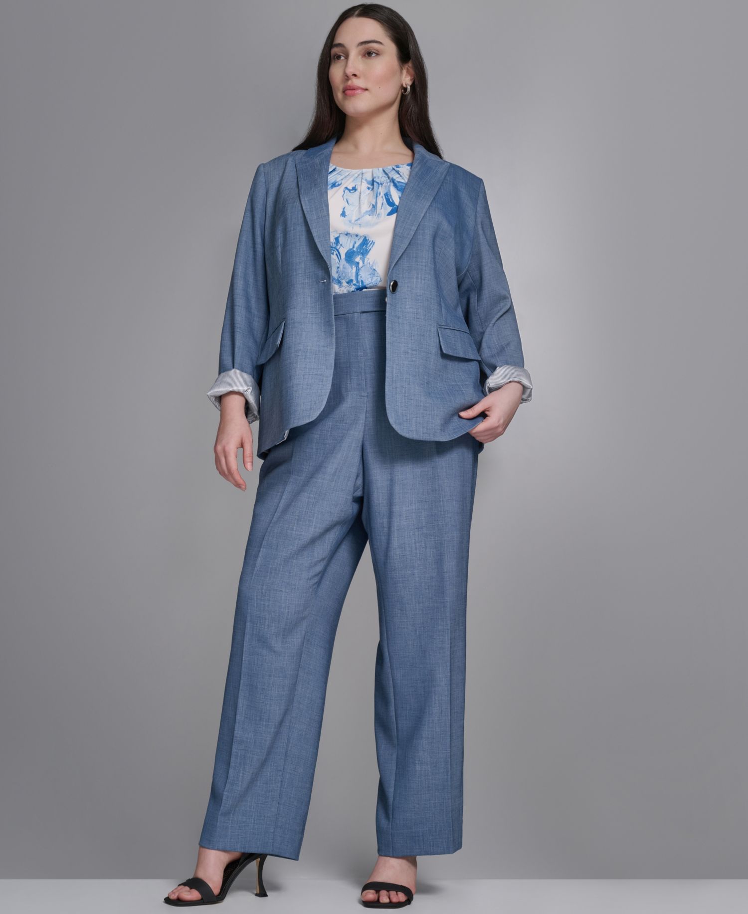 Plus Size One-Button Notch Collar Blazer