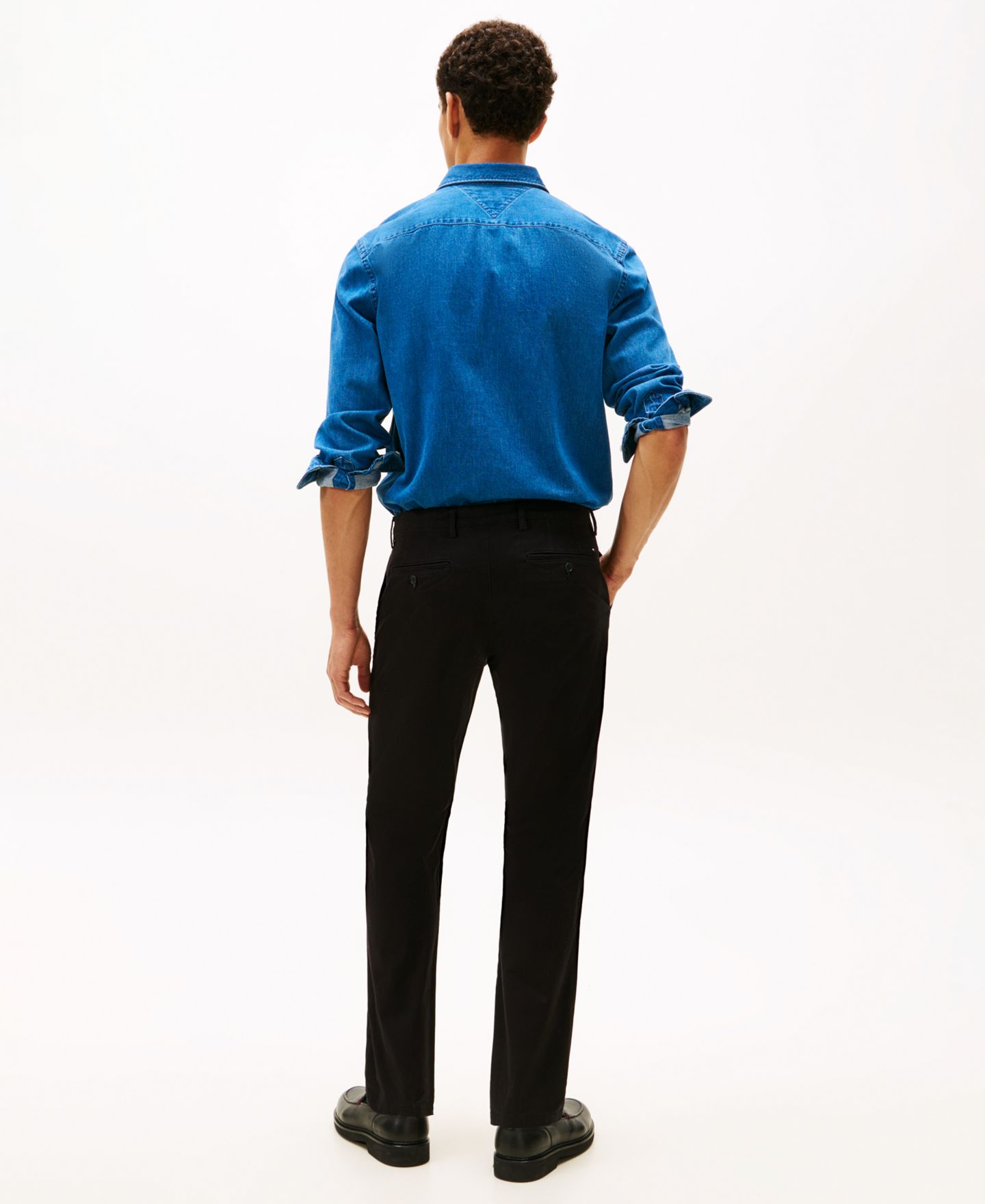 Мужские брюки Tommy Hilfiger TH Flex Stretch Straight-Fit Chino Pant, цвет: Глубокий вязаный чёрный — фото 4