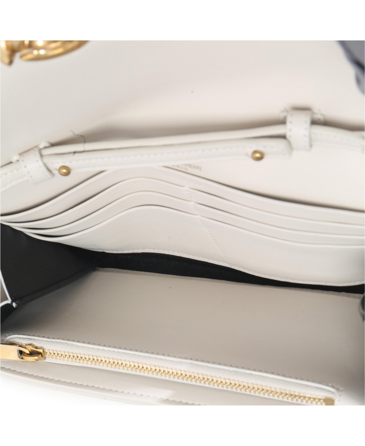 Pre-Owned Saint Laurent Crema Soft Calfskin Le Maillon Wallet On Chain