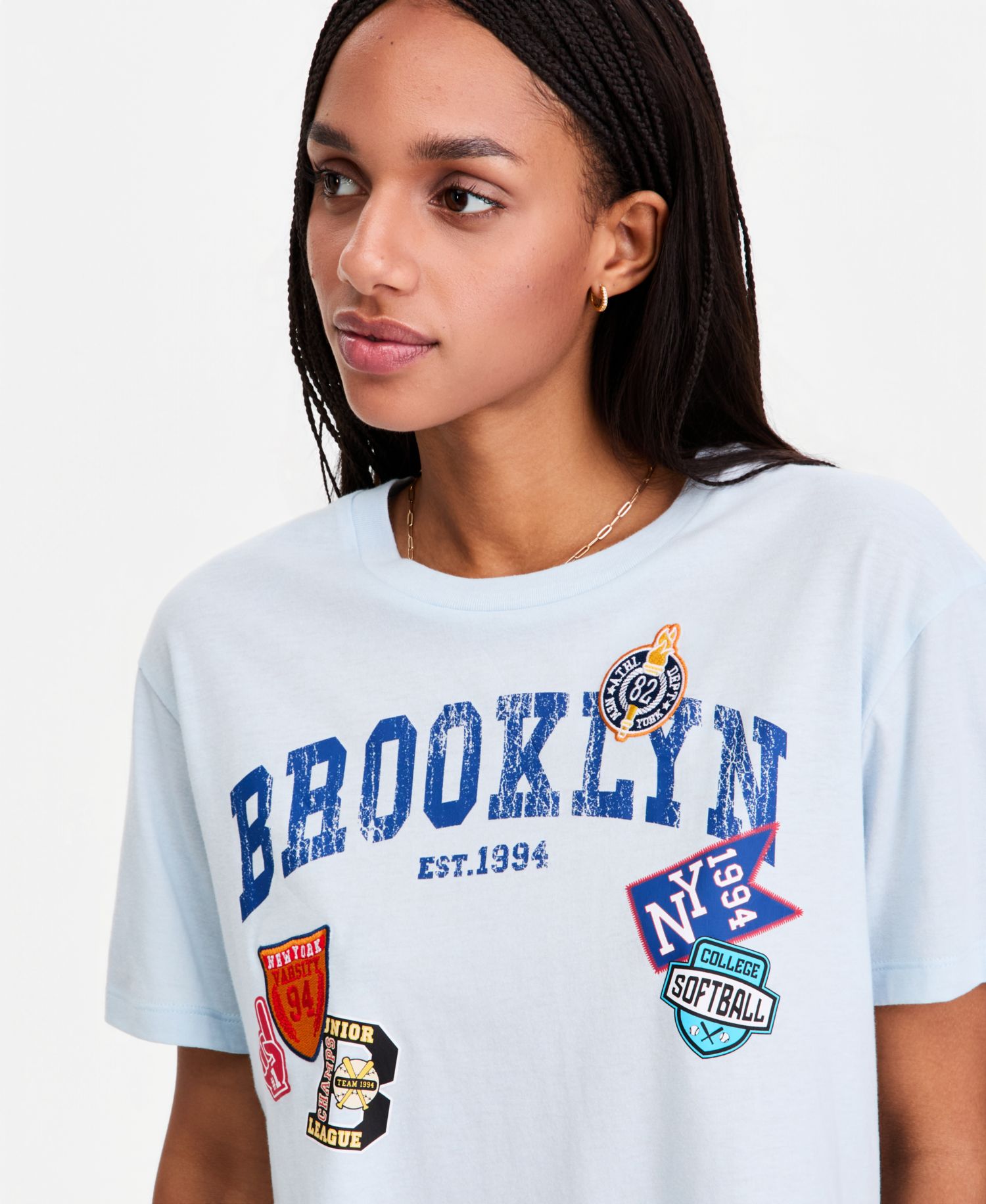 Juniors' Brookyln Patch Graphic Short-Sleeve Tee