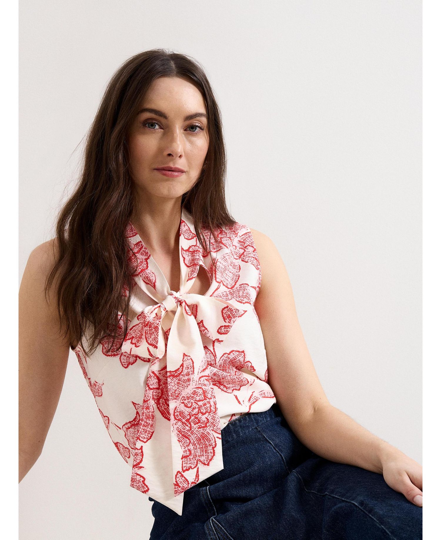 Women's Junie Tie Neck Sleeveless Blouse
