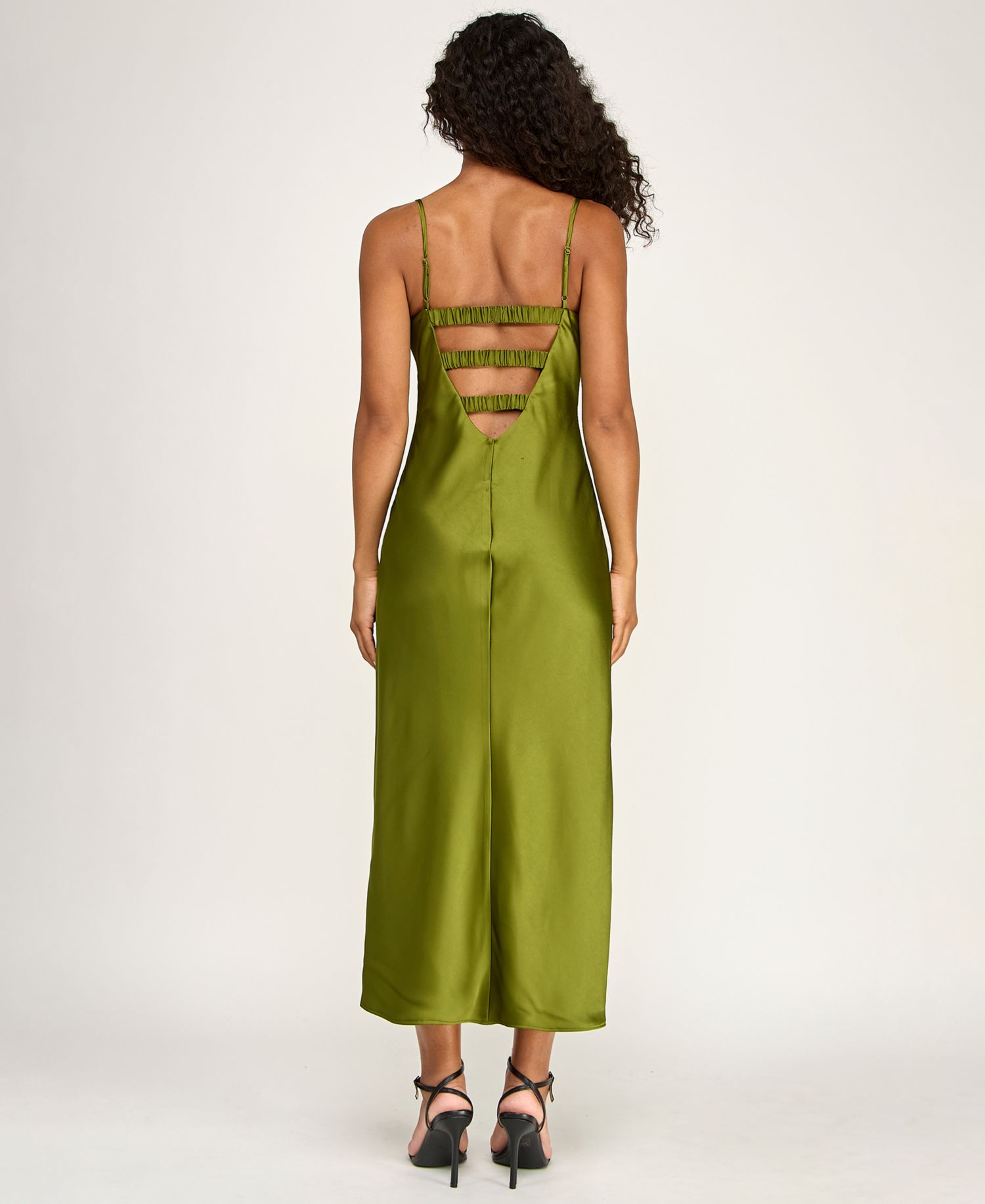 Juniors' V-Neck Pleated Midi Dress