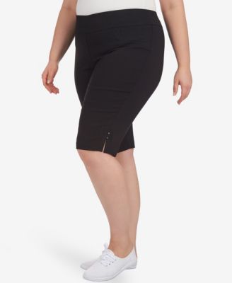 Plus Size Solid Color Tech Stretch Skimmer Shorts