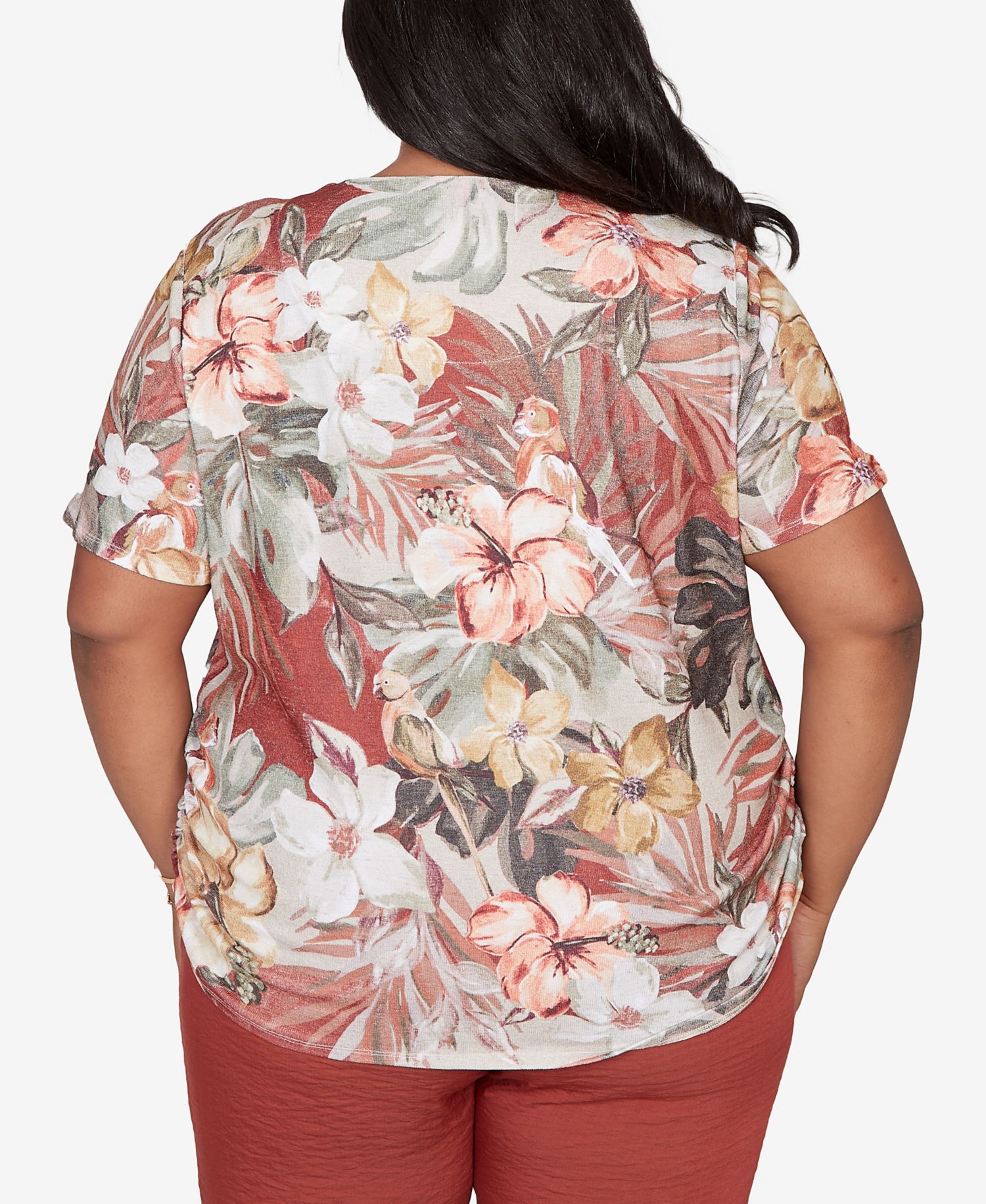 Plus Size Spice Market Dramatic Floral T-Shirt with Necklace