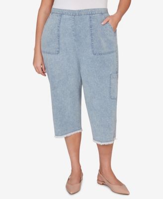 Plus Size Out of the Blue Fringe Denim Patch Pocket Capri Pants