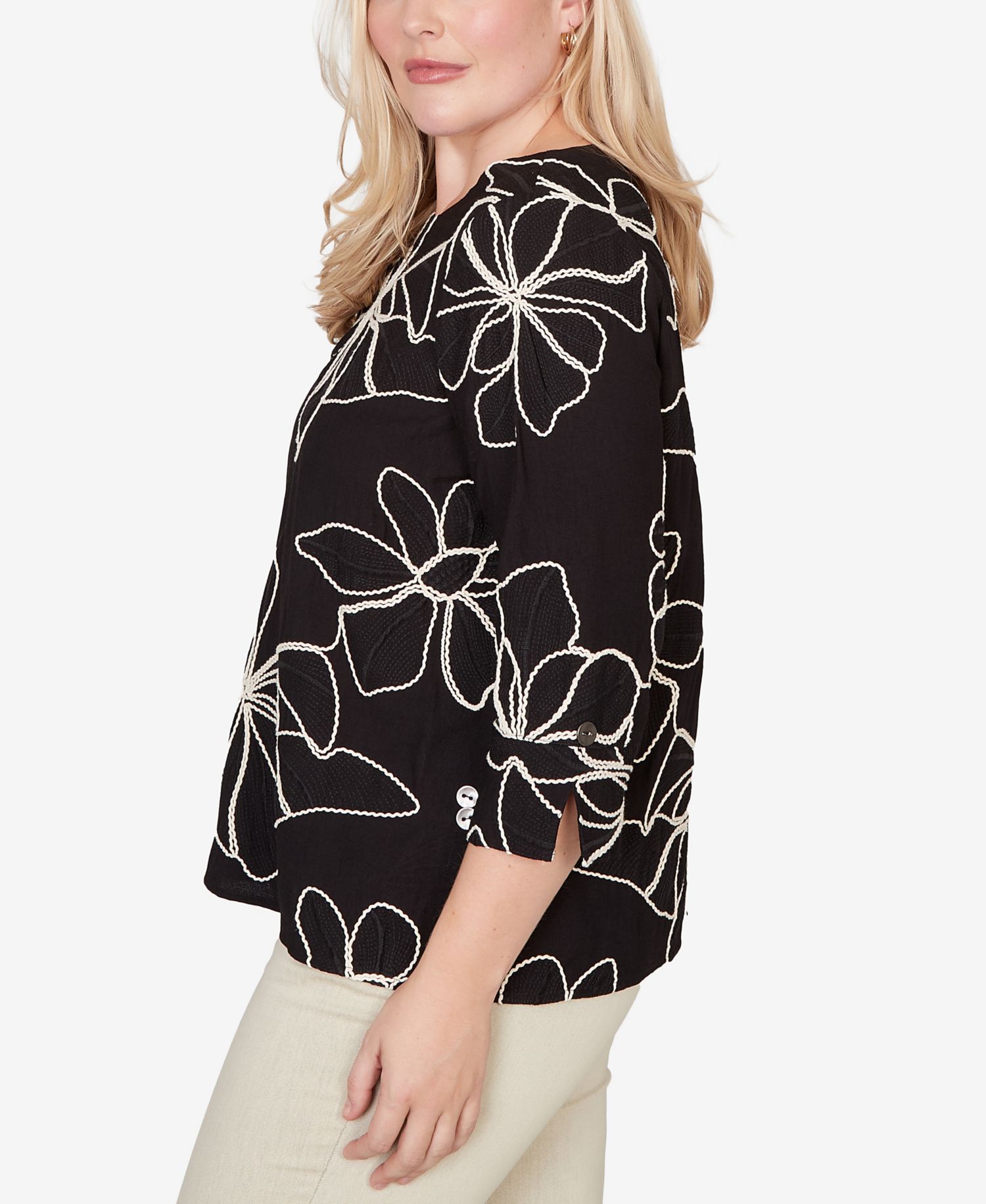 Women's Detail Driven Flower Soutache 3/4-Sleeve Top