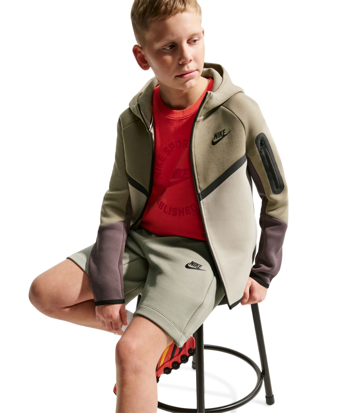 Шорты Nike Sportswear Tech Fleece для мальчиков, цвет: Еловый туманный — фото 3