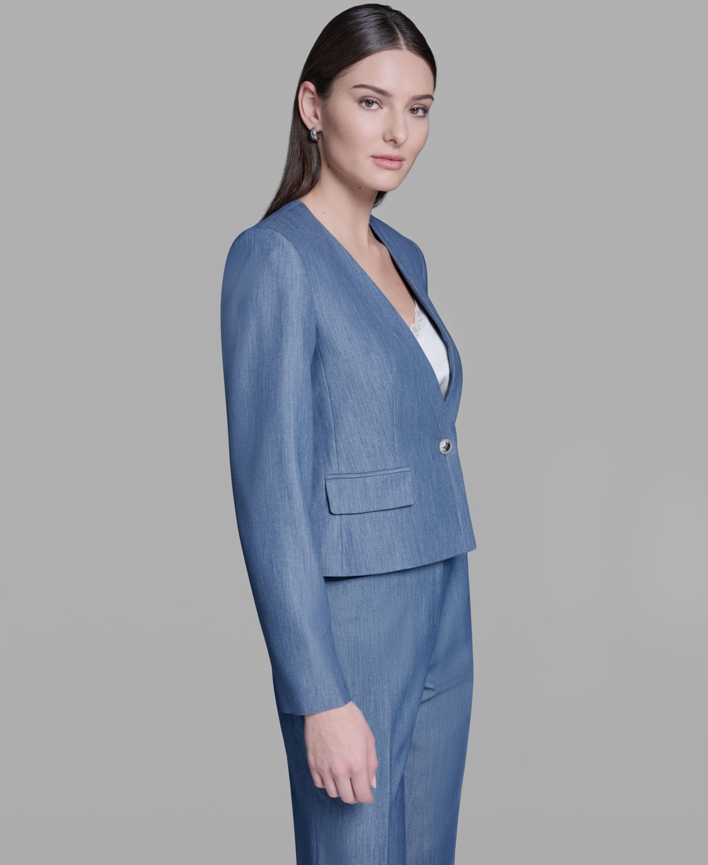 Женский пиджак BCBG One-Button Faux Denim Blazer, цвет: Светлый синий индиго — фото 3
