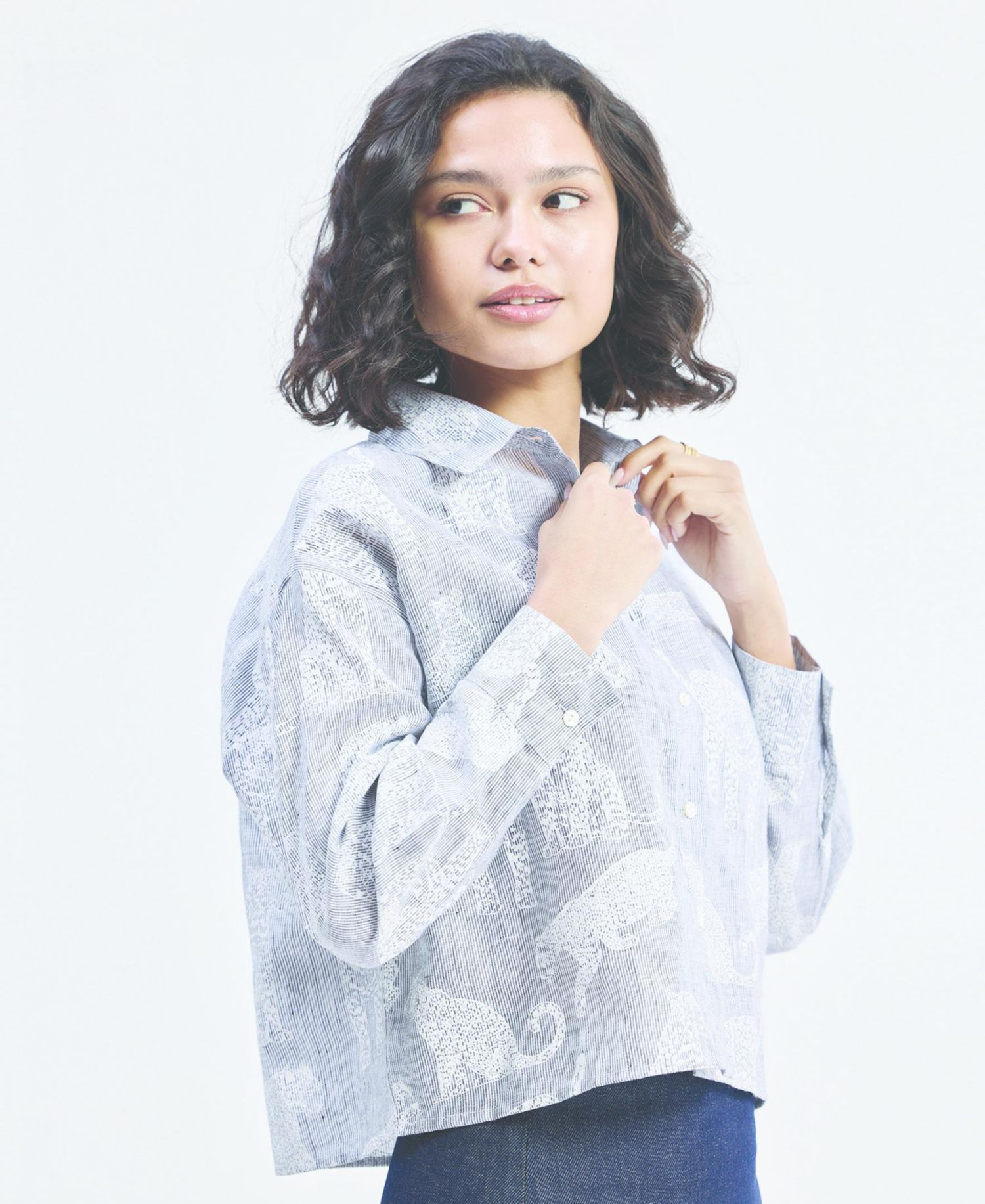 Women's Oversized Boxy-fit Shirt in Animal Print