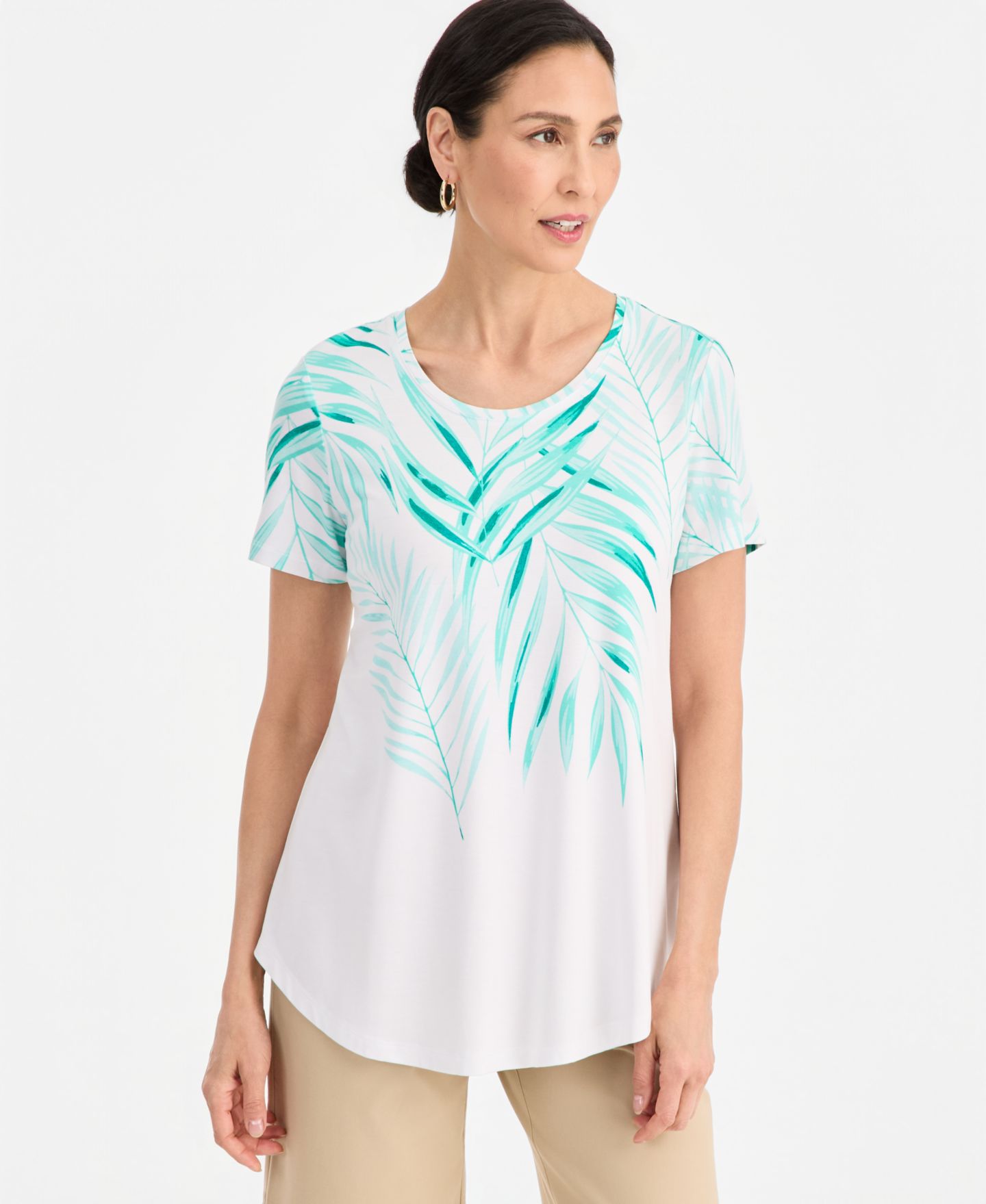 Женский топ JM Collection Printed Scoop-Neck Short Sleeve Top, цвет: Яркий белый — фото 1