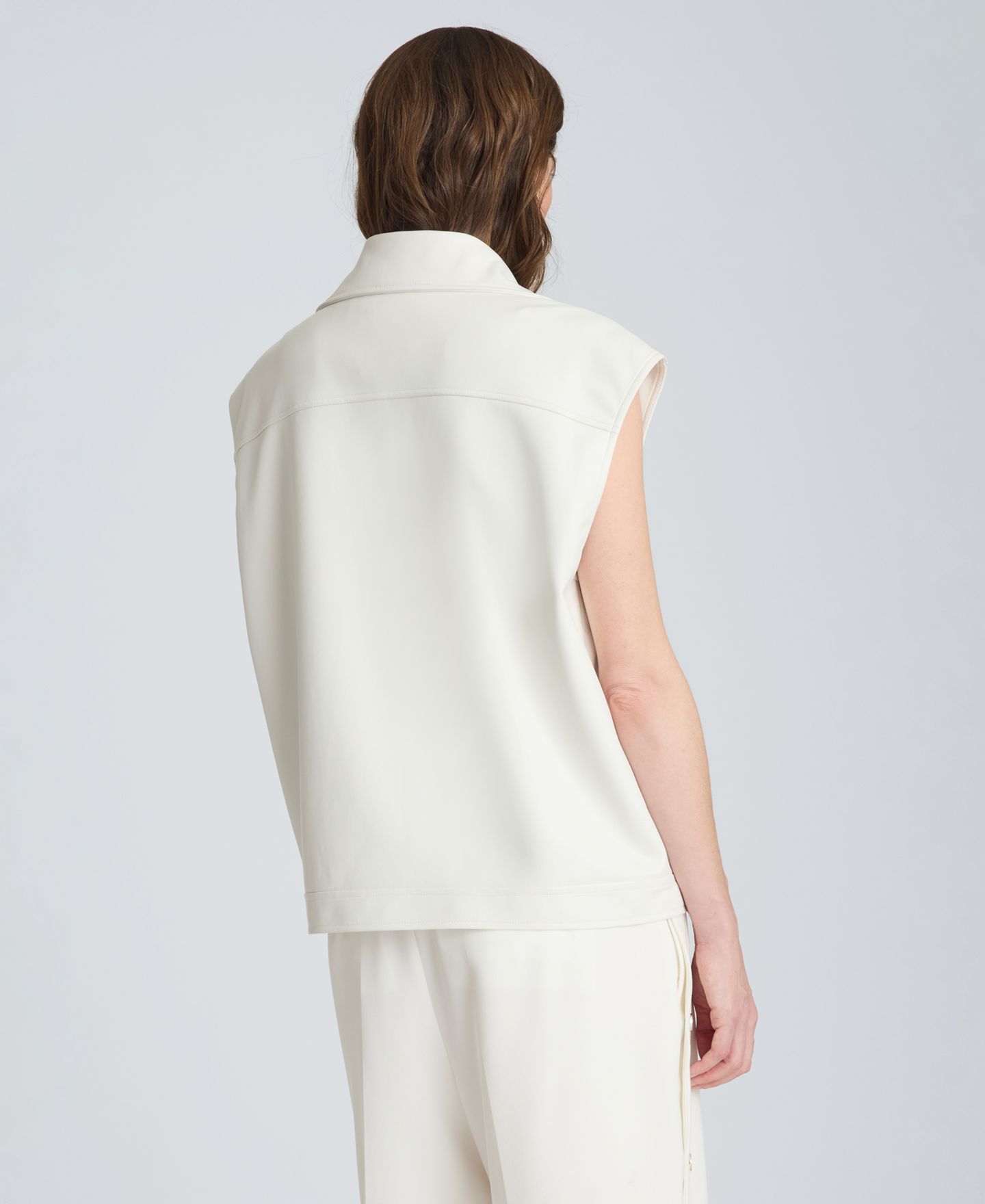 Женский жилет Kenneth Cole Boxy Moto Faux Leather Sleeveless Vest, цвет: Чистый белый — фото 11