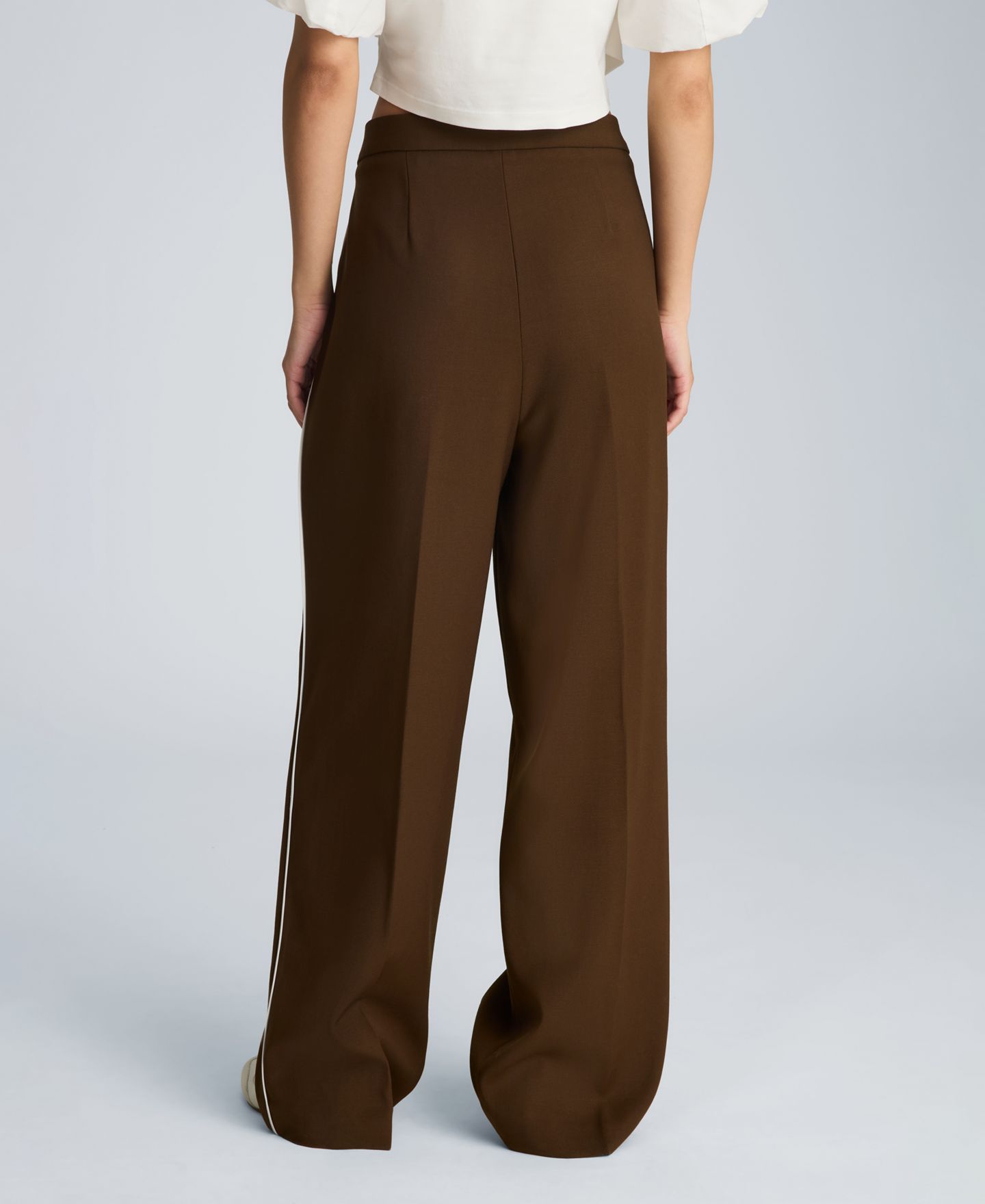Женские брюки Kenneth Cole High-Rise Side Piping, цвет: Коричневый / Чистый белый — фото 10