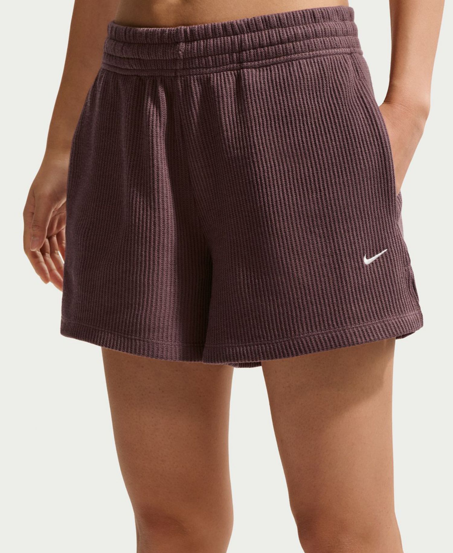 Plus Sportswear Chill Waffle Loose Mid-Rise Shorts