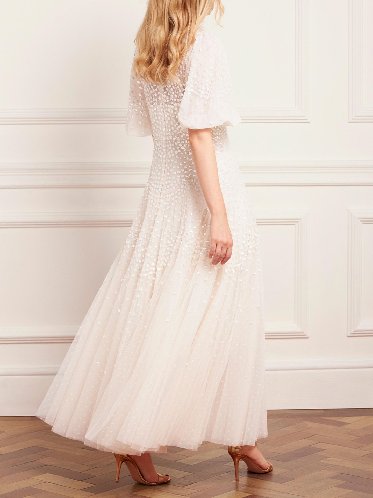 Женское платье Needle & Thread Scallop Sequin V-neck Ankle Gown, цвет: Кремовый — фото 5