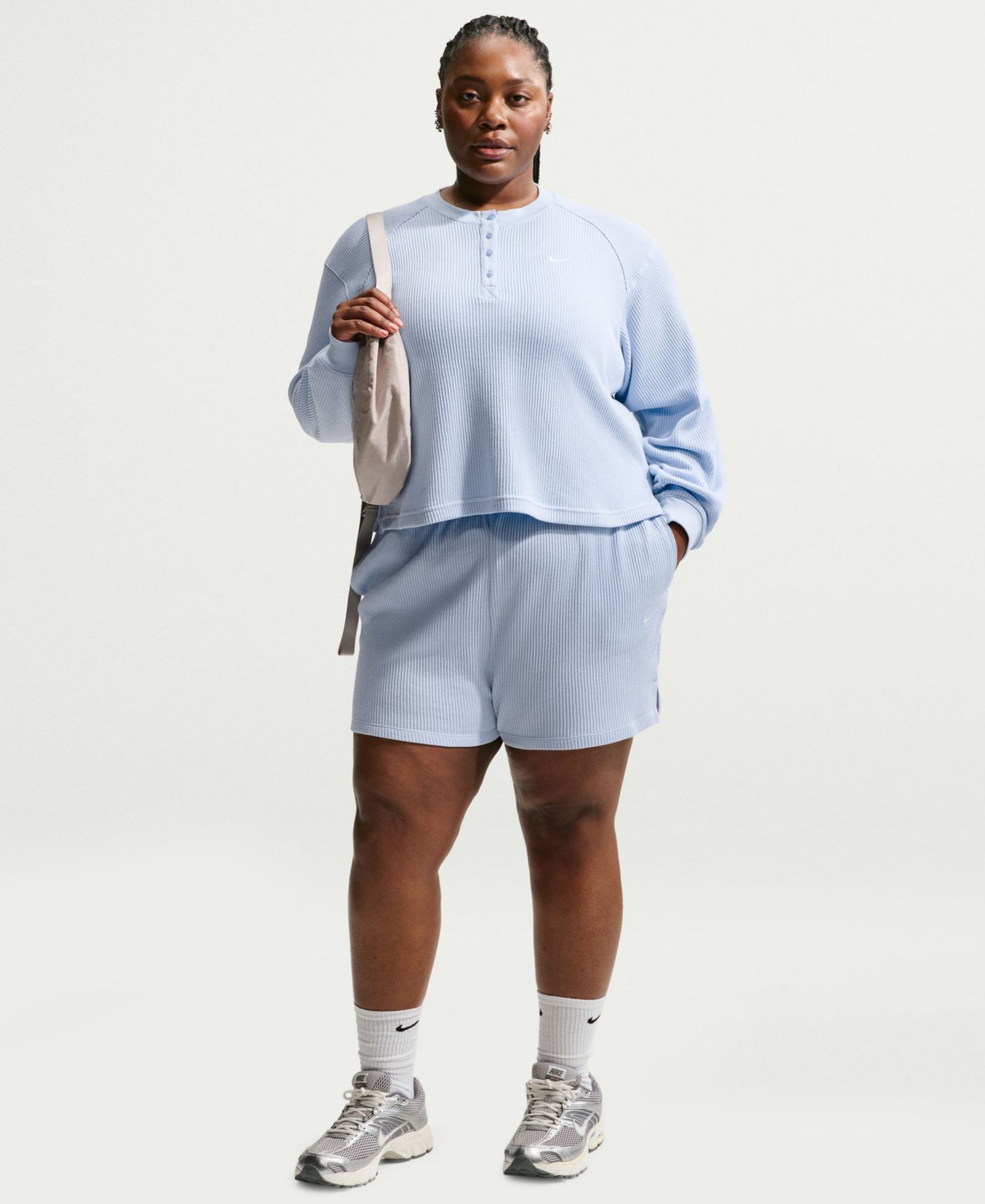 Plus Sportswear Chill Waffle Loose Mid-Rise Shorts