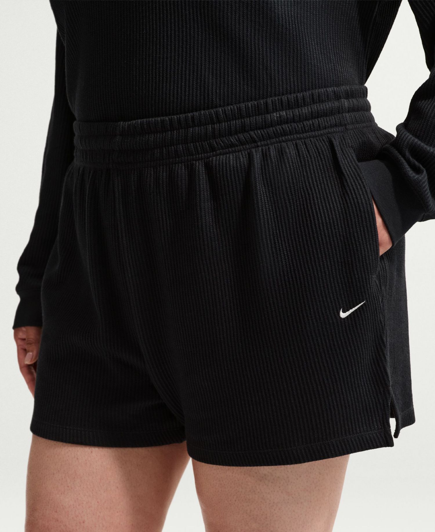 Plus Sportswear Chill Waffle Loose Mid-Rise Shorts
