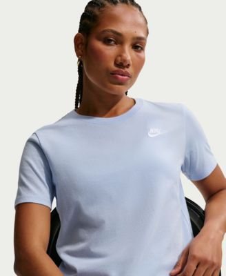 Women's   Sportswear Club Essentials   T-Shirt