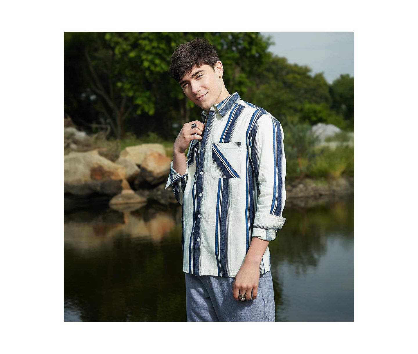 Мужская рубашка Cahoot Campus Sutra Shadow-Striped Oversized Shirt., цвет: Синий / Белый — фото 3