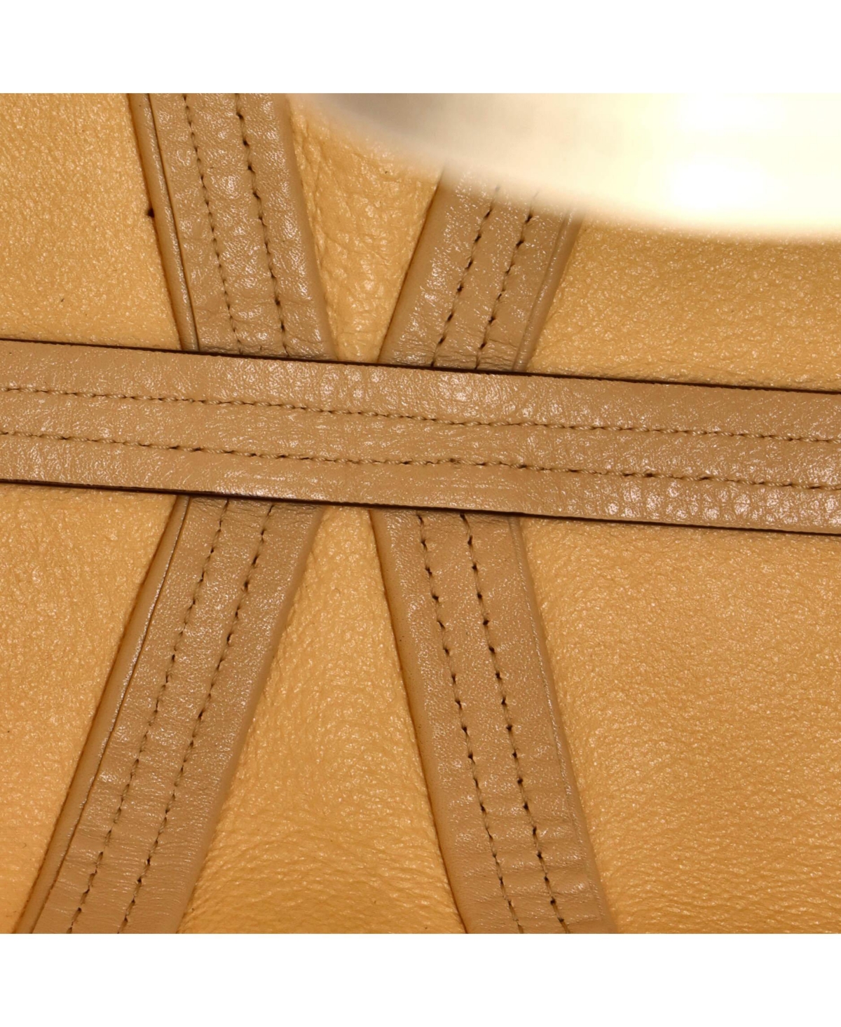 Pre-Owned Chloe Medium Spin Tote Leather