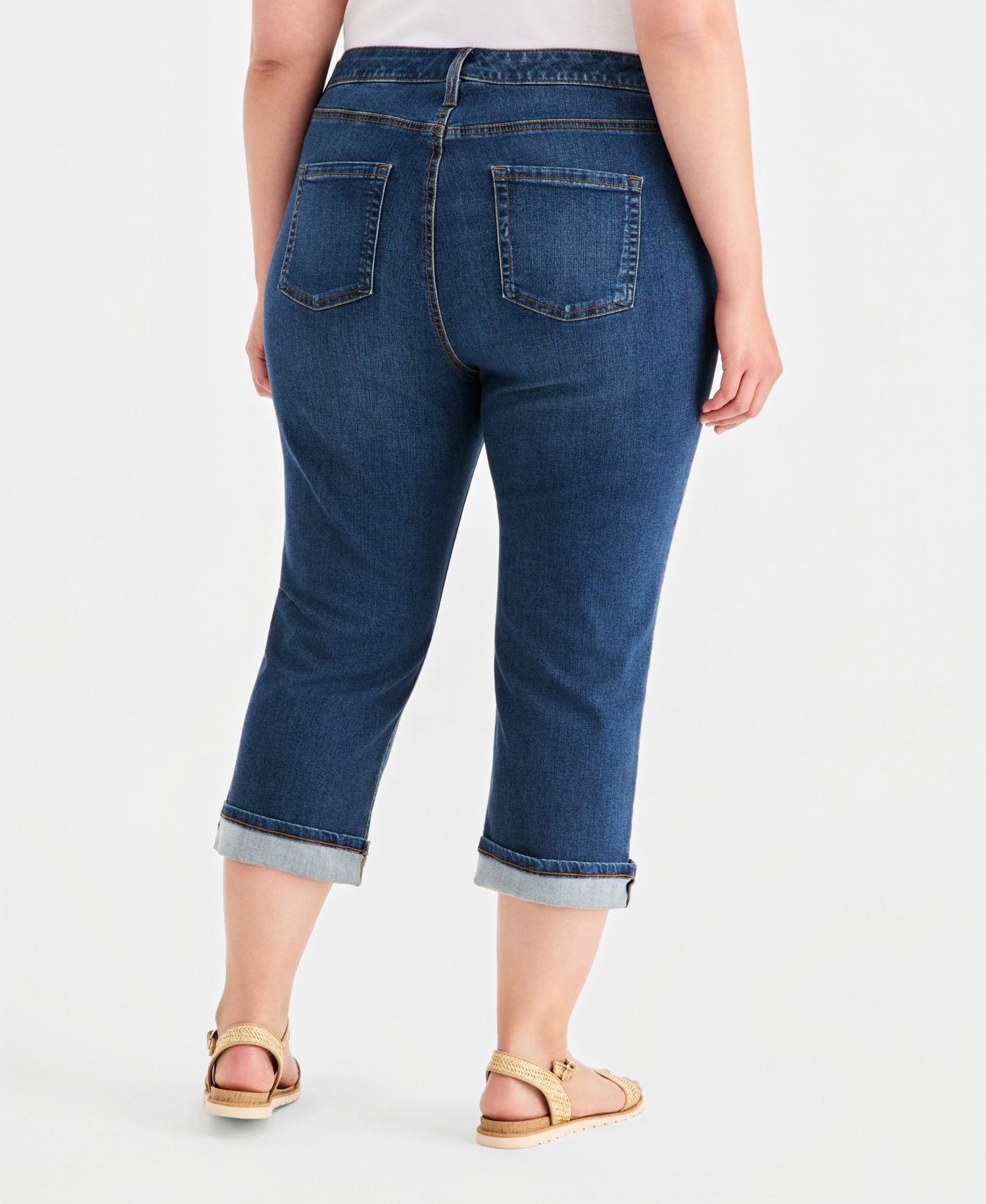 Plus Size Mid-Rise Curvy Capri Jeans