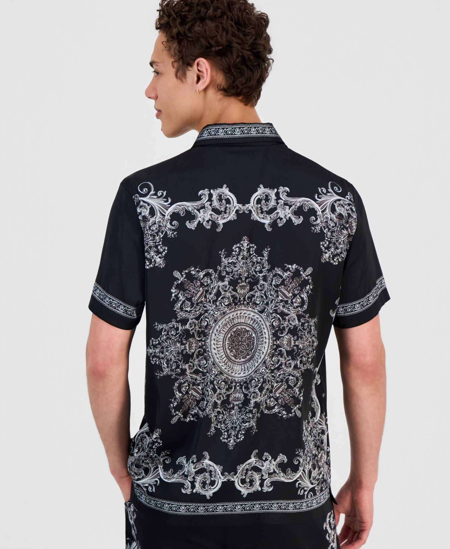 Men's Charm Regal Medallion Short-Sleeve Shirt