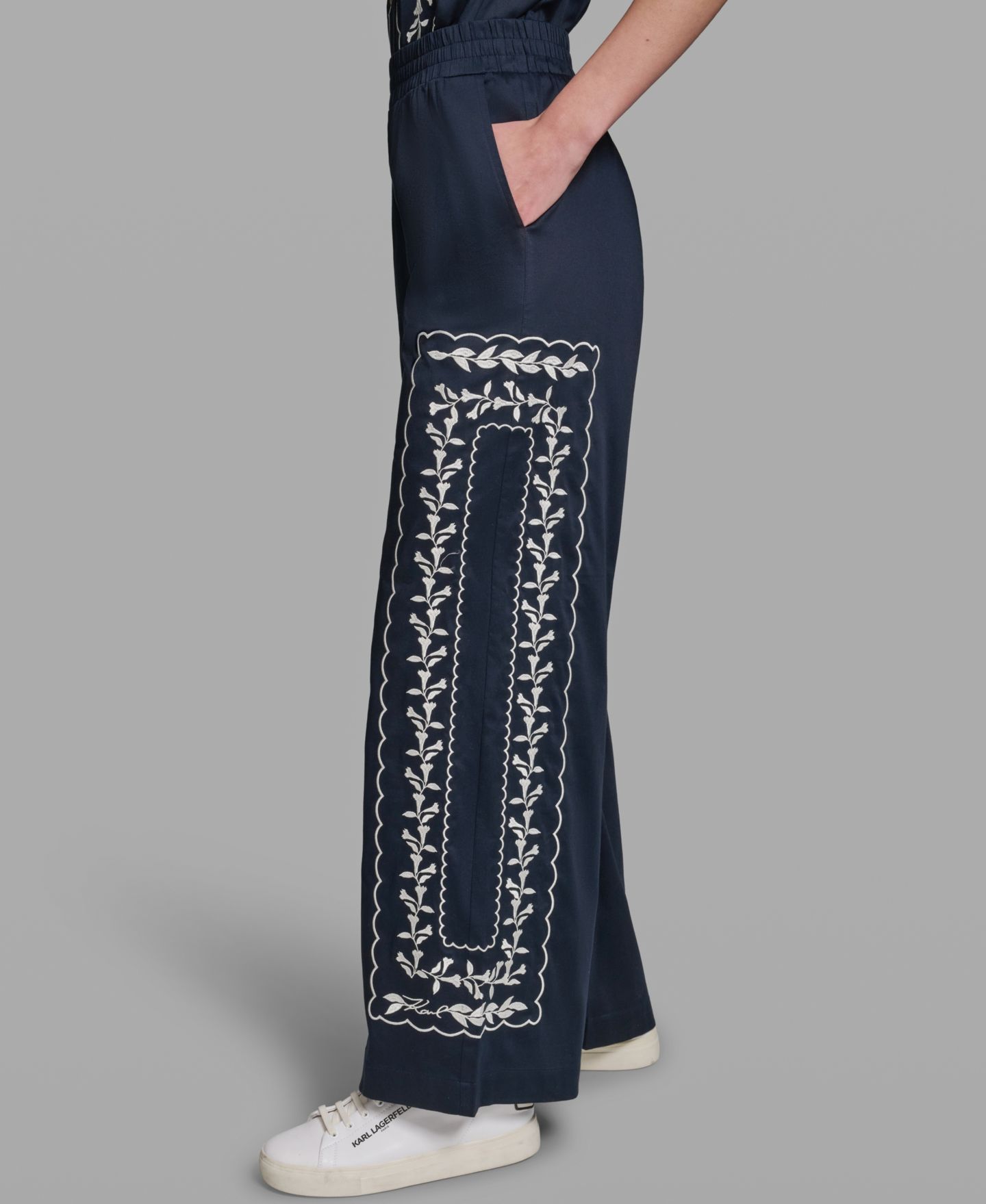 Женские брюки KARL LAGERFELD PARIS Mid-Rise Embroidery, цвет: Тёмно-синий — фото 4