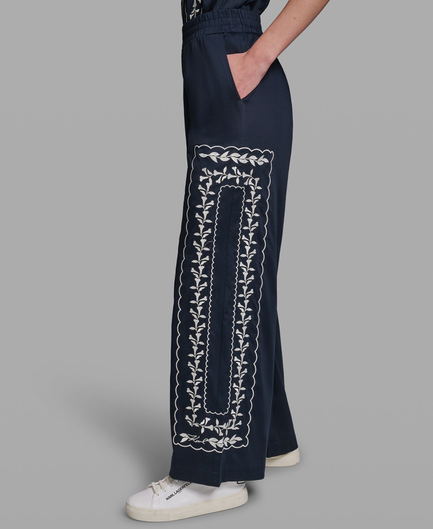Petite Mid-Rise Embroidery Pants