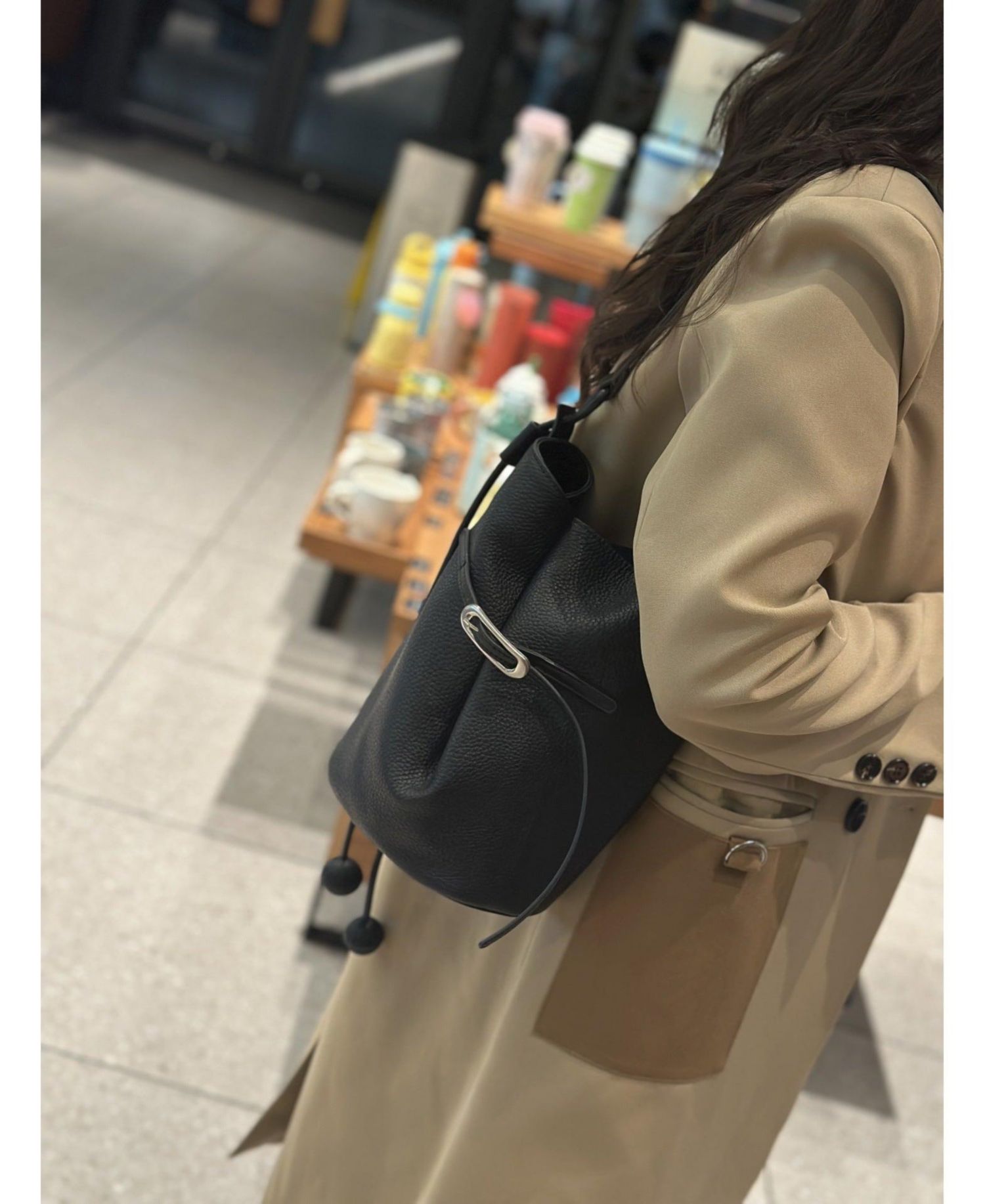Solene Leather Bucket Bag Minimalist Shoulder Crossbody Purse