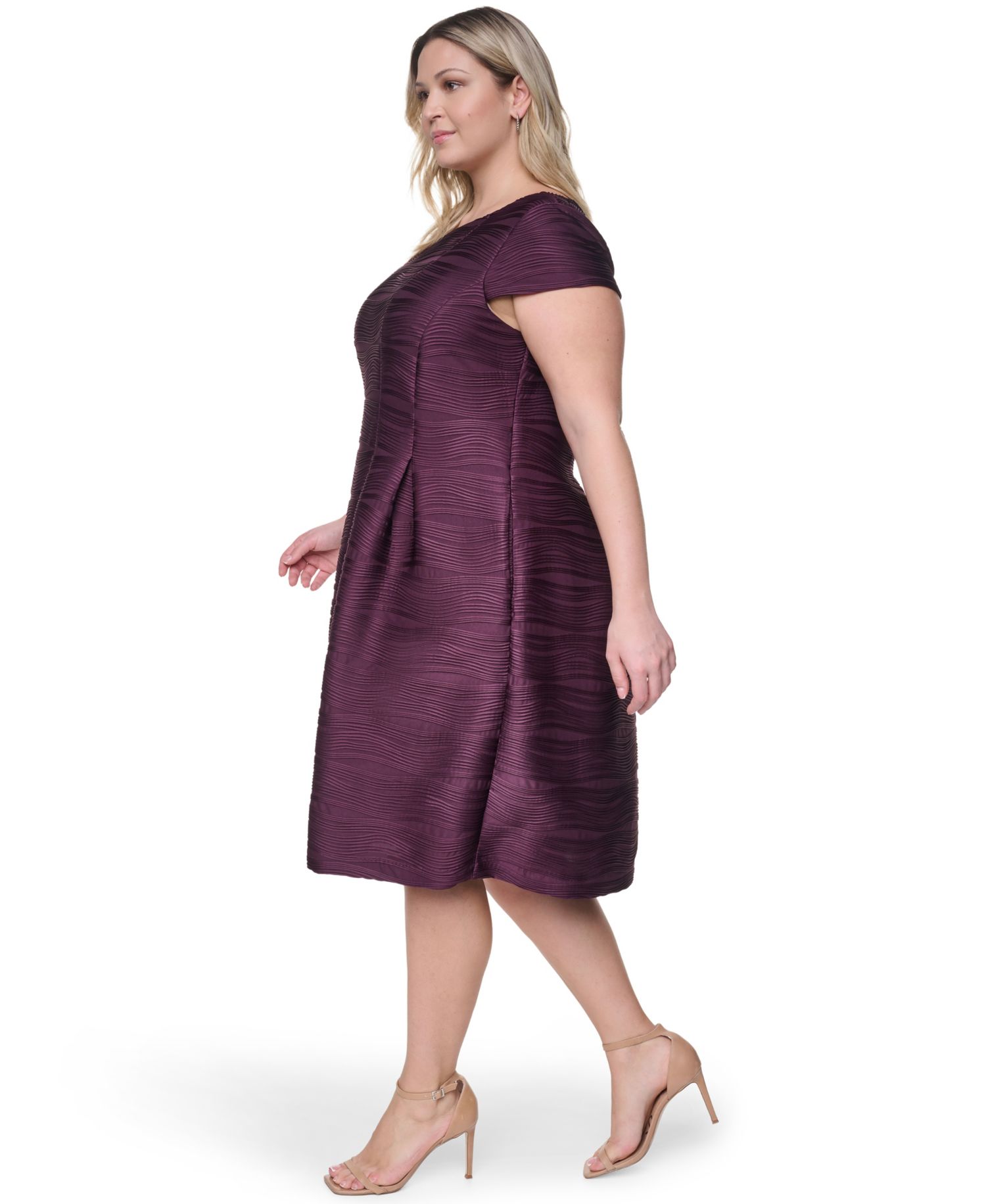 Plus Size Short-Sleeve Boat Neck Dress