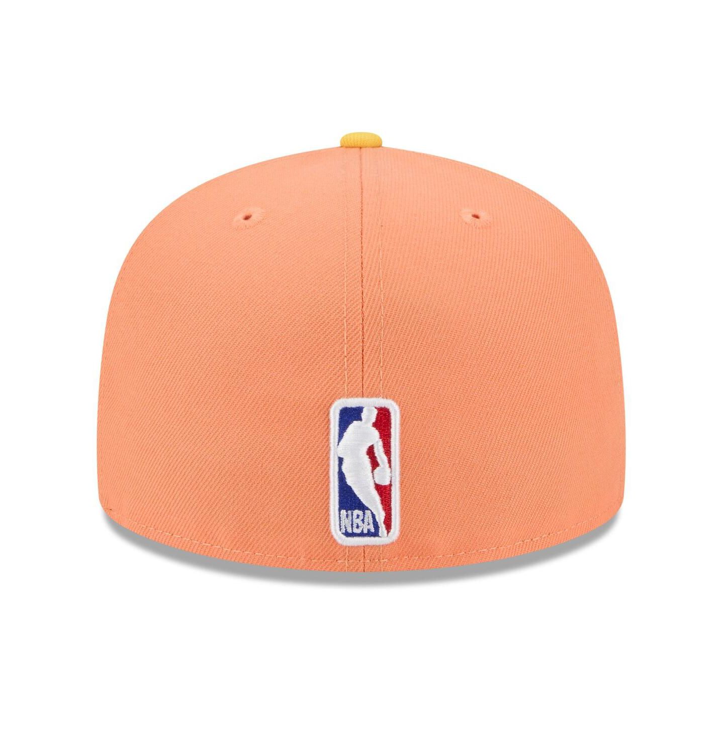 Мужская кепка New Era Orange Cleveland Cavaliers 2025/26 City Edition 59FIFTY Fitted Hat — фото 4
