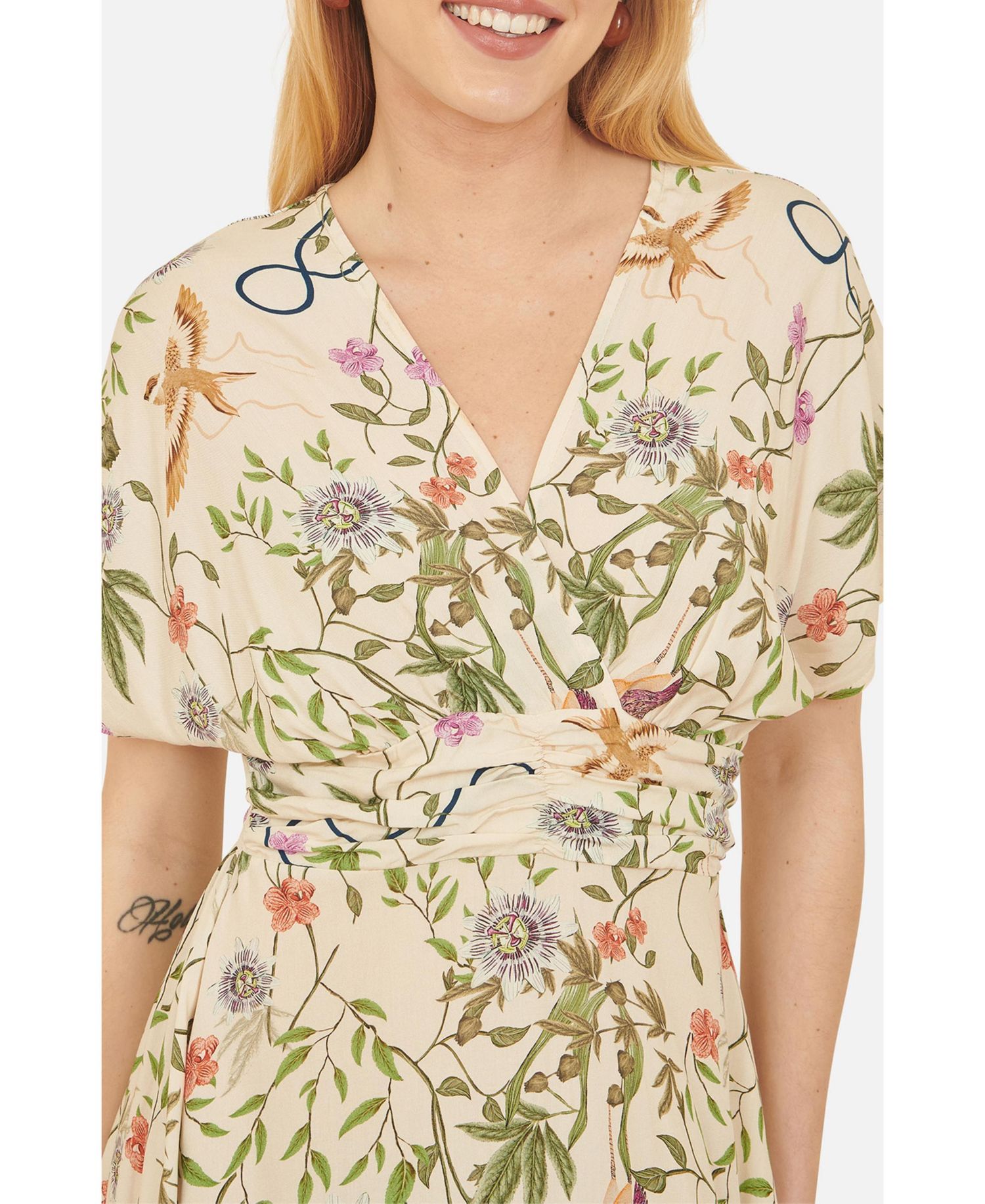 Women's Short Sleeve V-Neck Ruched Midi Dress